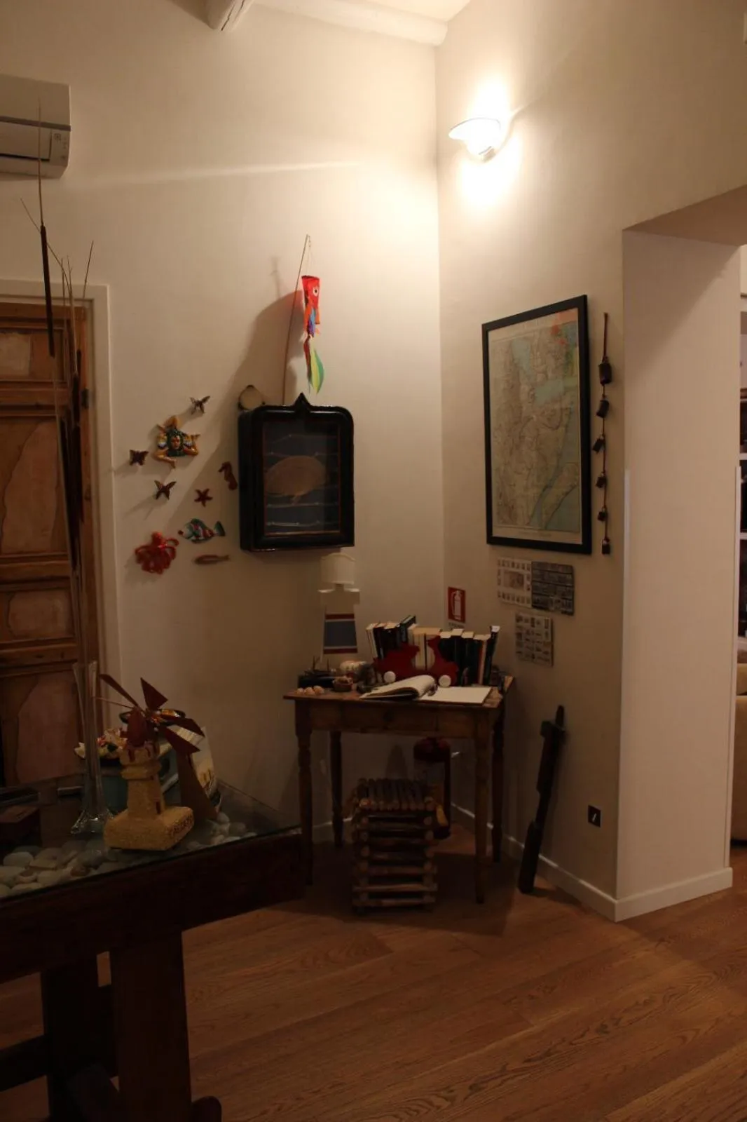 Communal lounge/ TV room in Dimora di Charme Cassaro 168