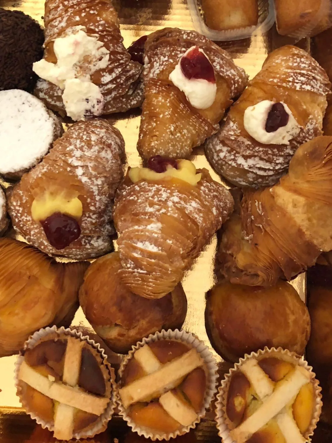 Italian breakfast in Dimora di Charme Cassaro 168