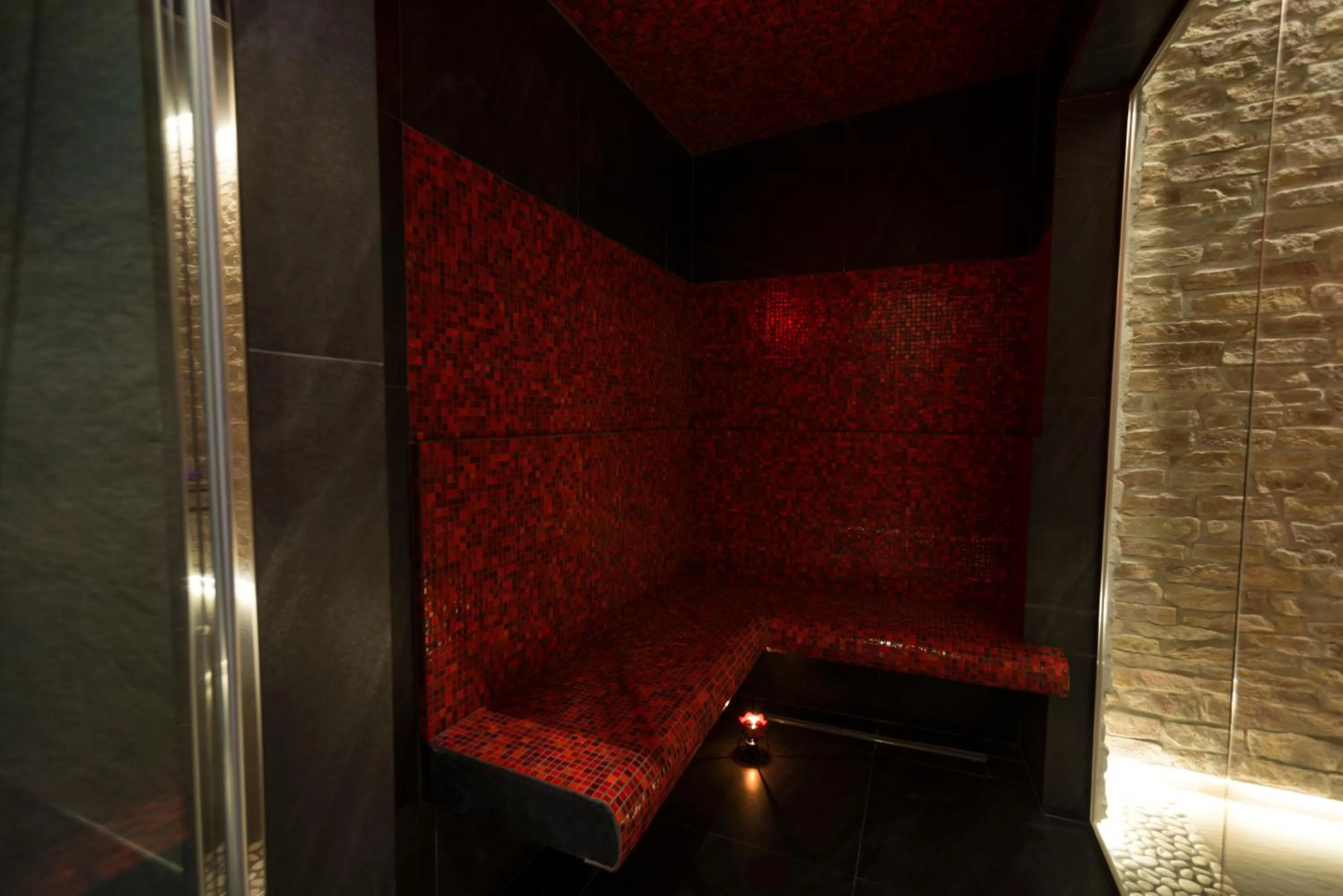 Spa and wellness centre/facilities in Foro Carolino S&B