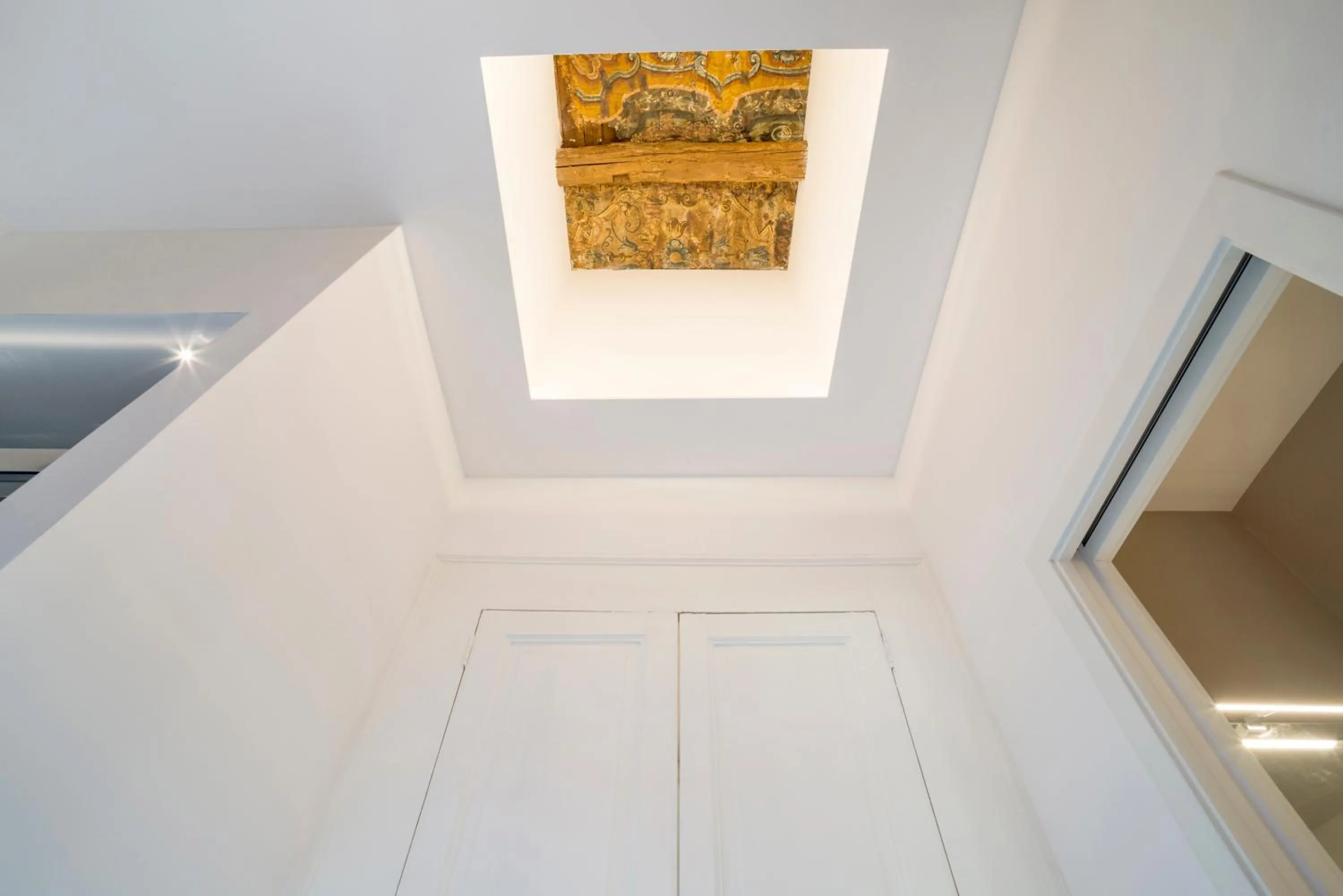 Decorative detail in Foro Carolino S&B