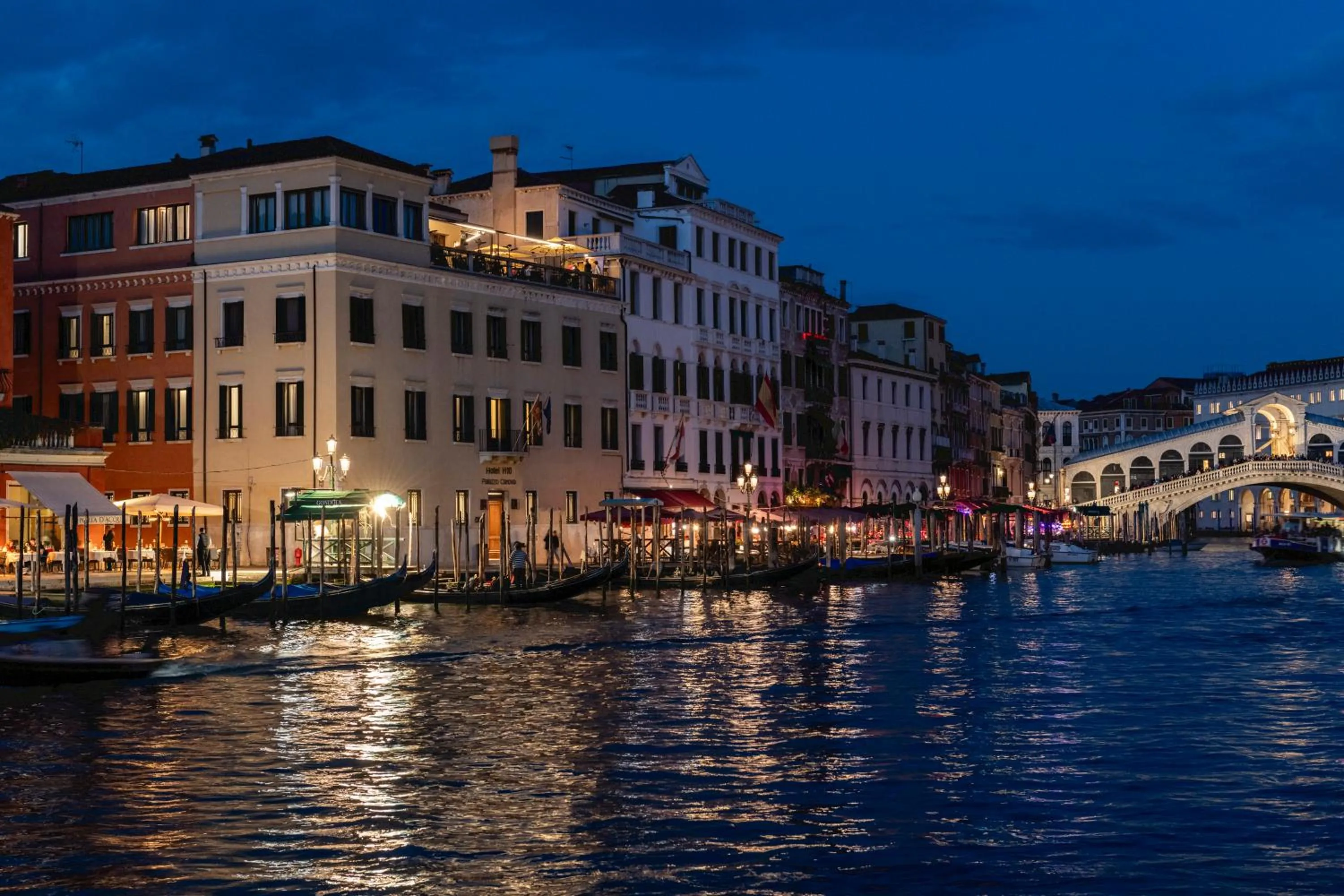 Property building in H10 Palazzo Canova