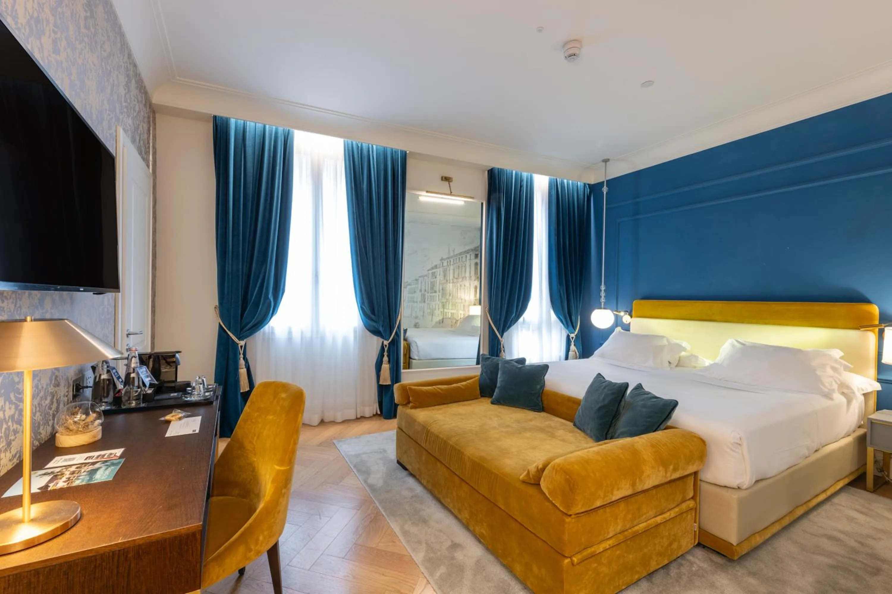 Bedroom, Bed in H10 Palazzo Canova