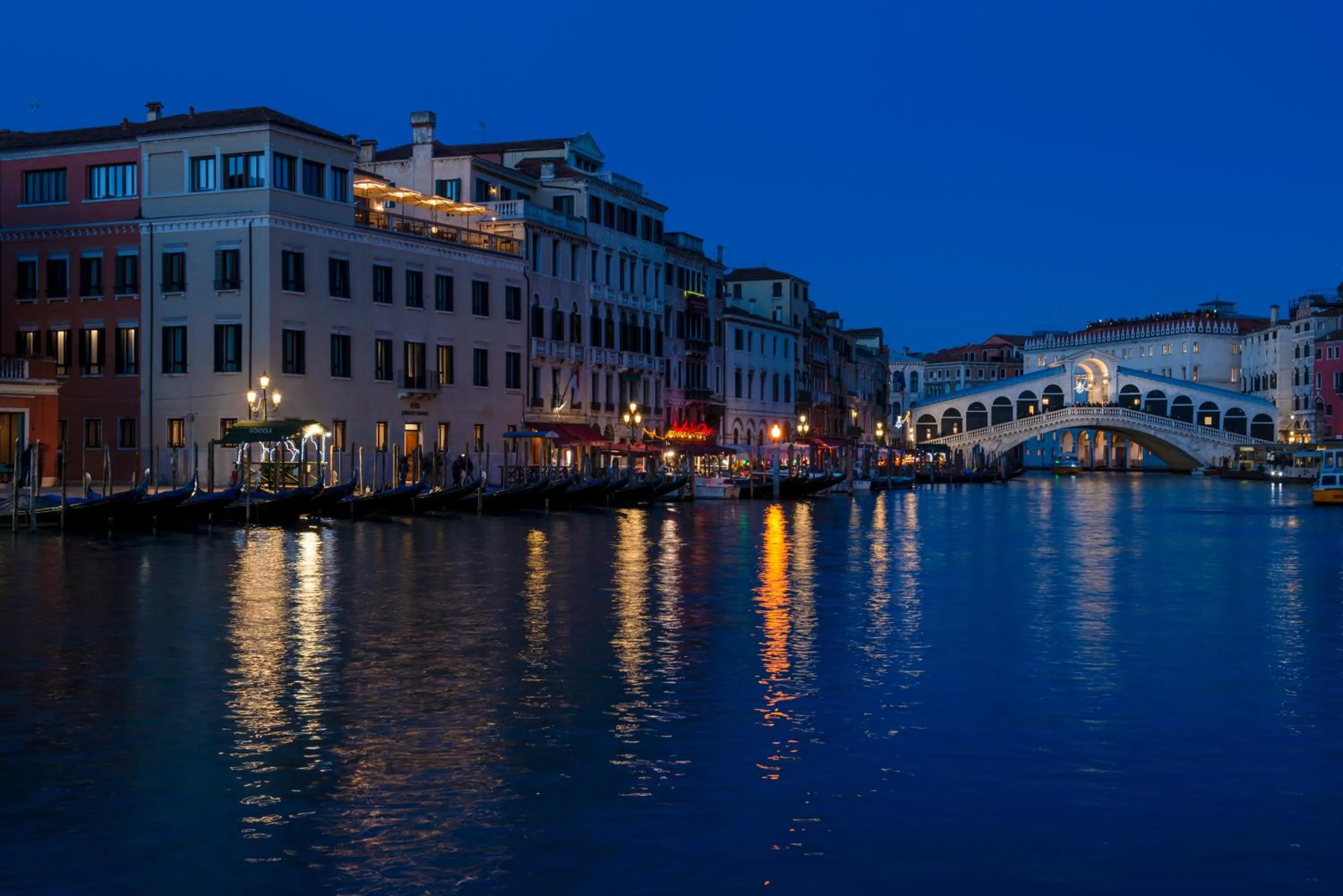 Property building in H10 Palazzo Canova