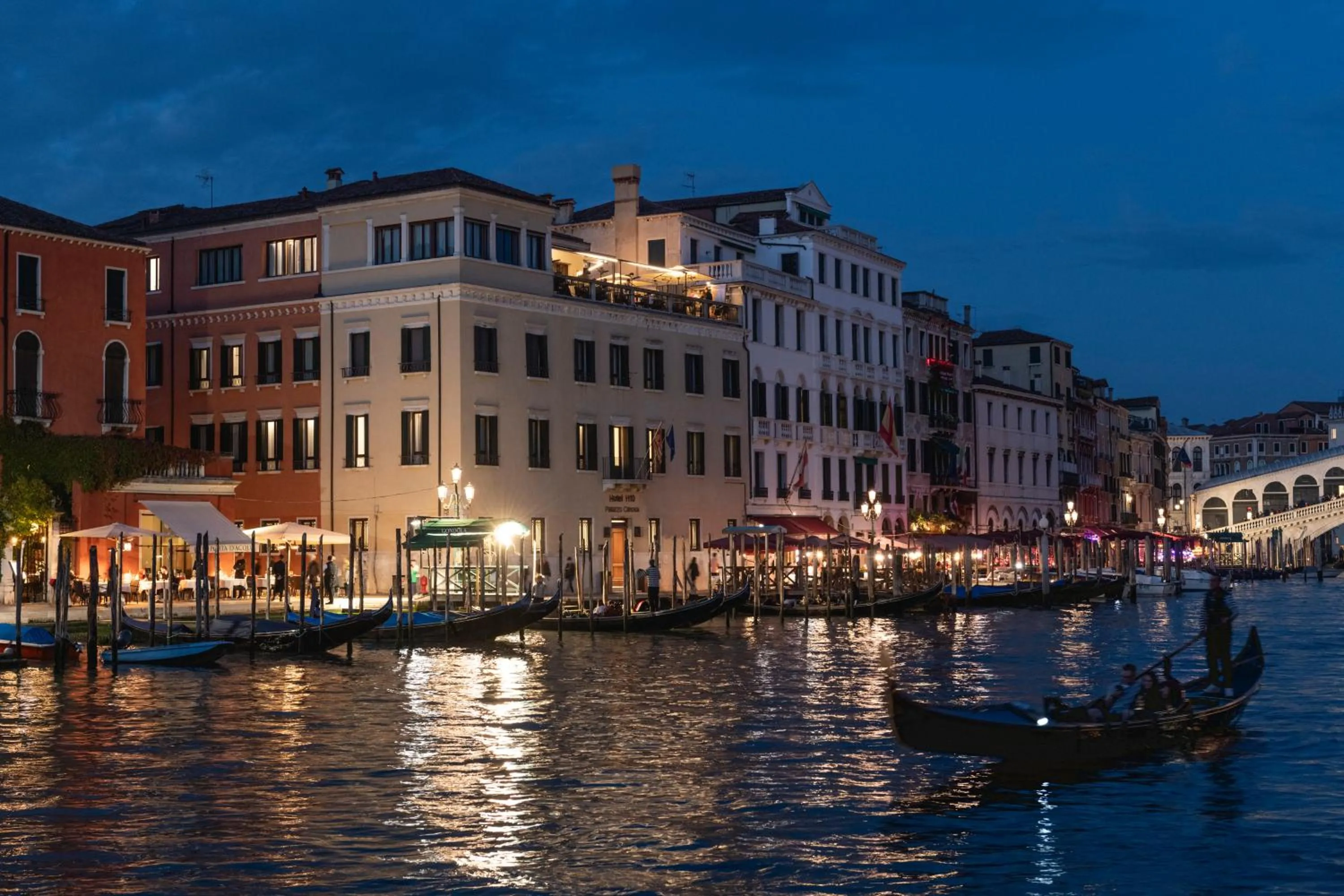 Property building in H10 Palazzo Canova