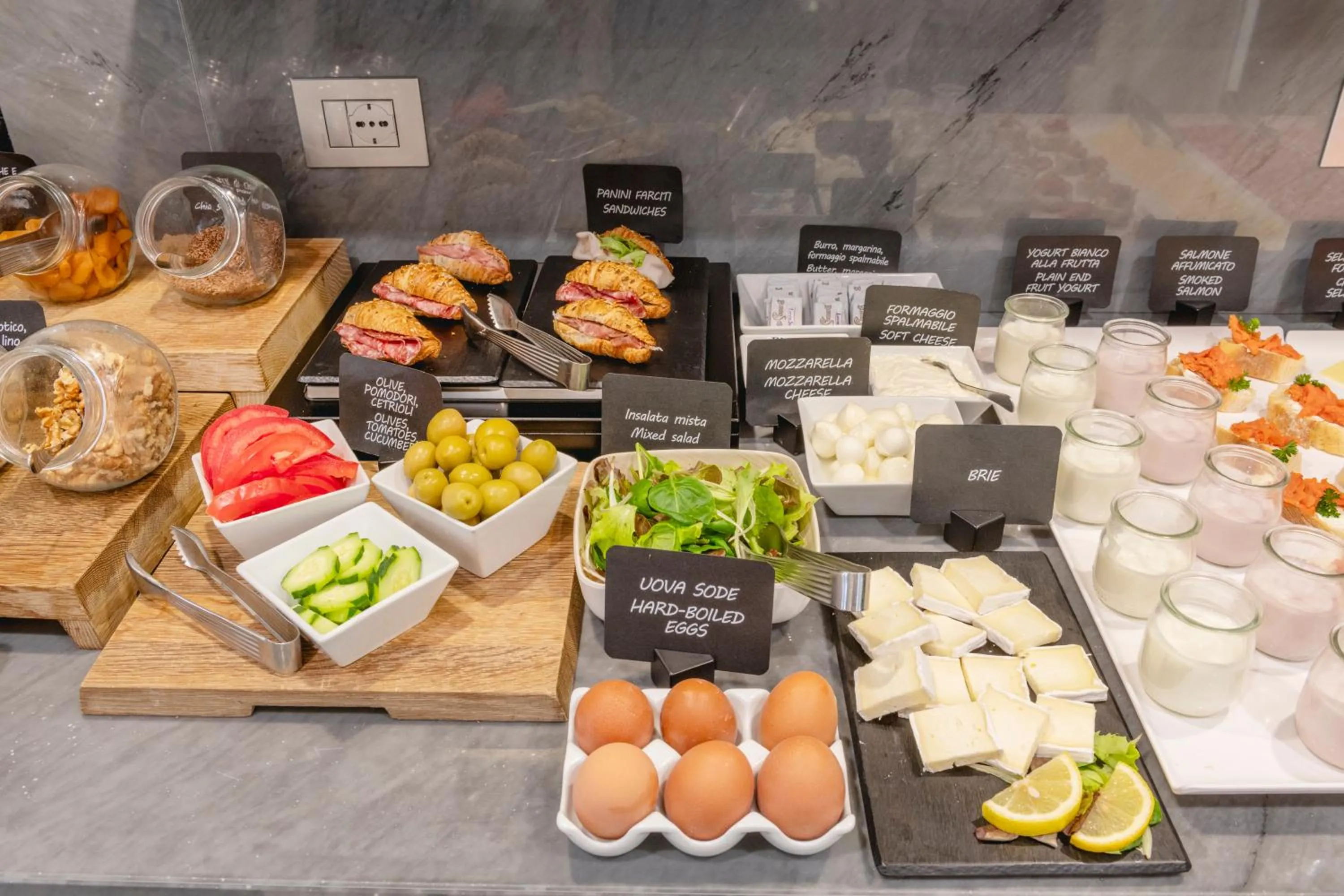 Breakfast in H10 Palazzo Canova