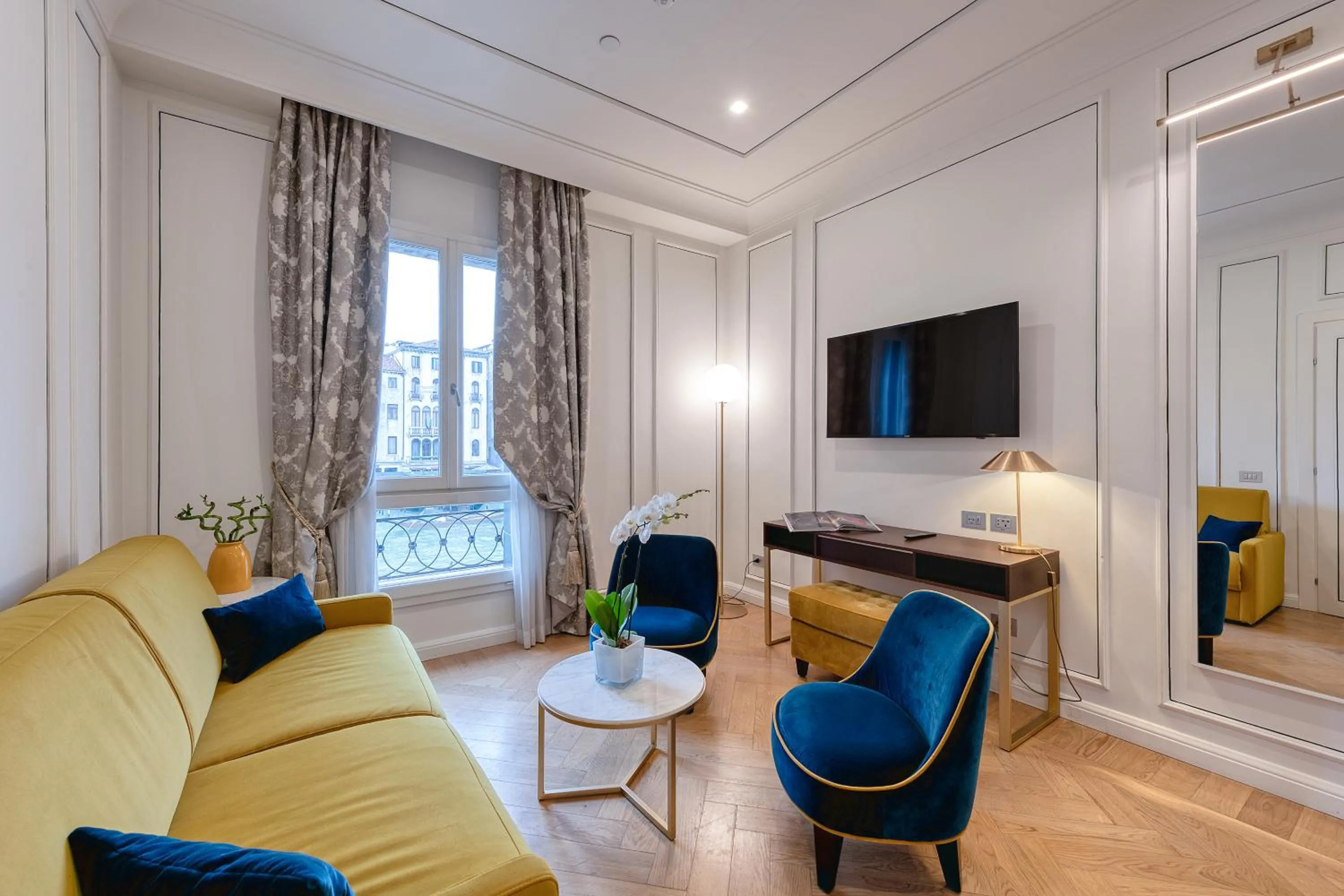 Living room in H10 Palazzo Canova