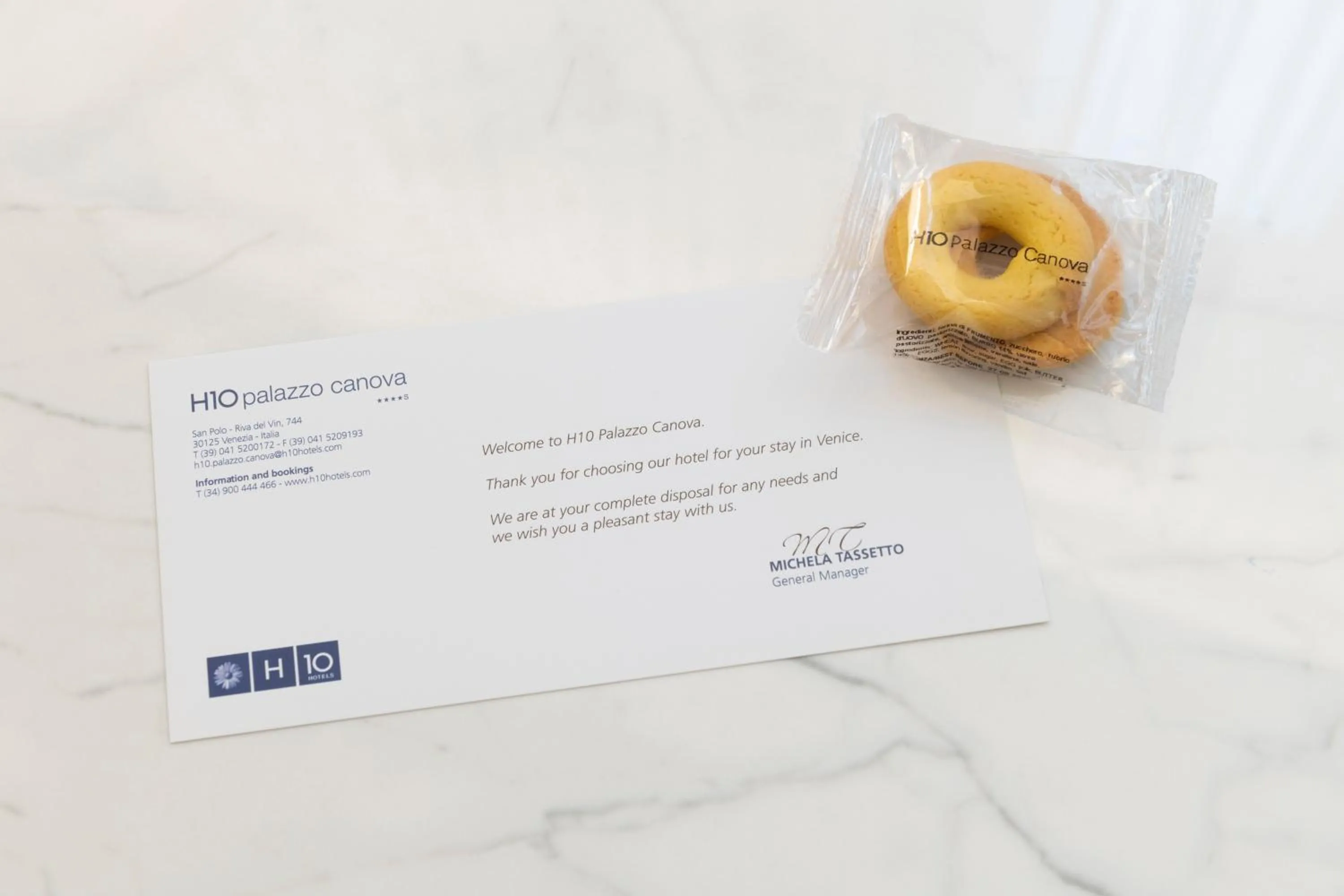 Food and drinks in H10 Palazzo Canova