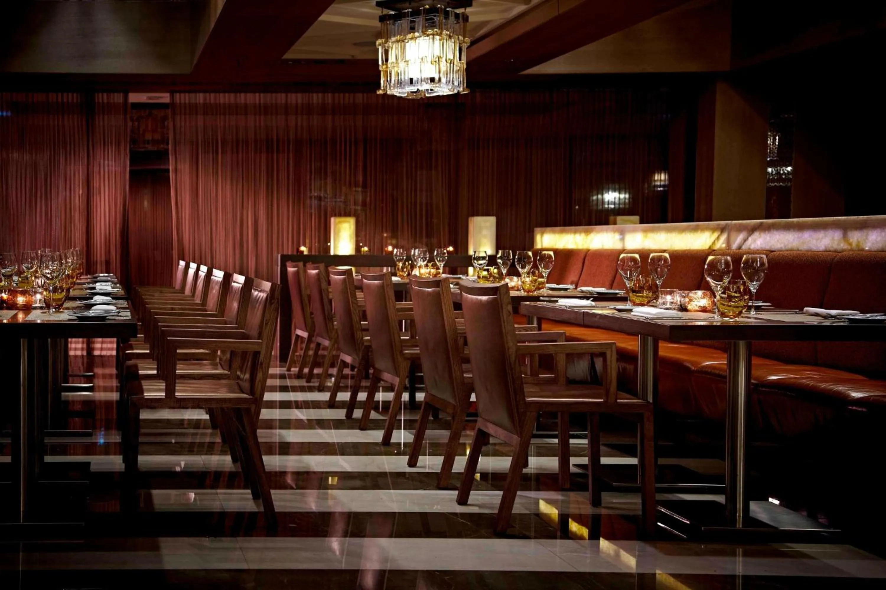 Restaurant/places to eat in Renaissance Istanbul Polat Bosphorus Hotel