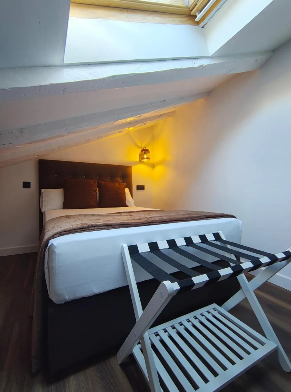 Bedroom, Bed in Hostal JQ Madrid 1