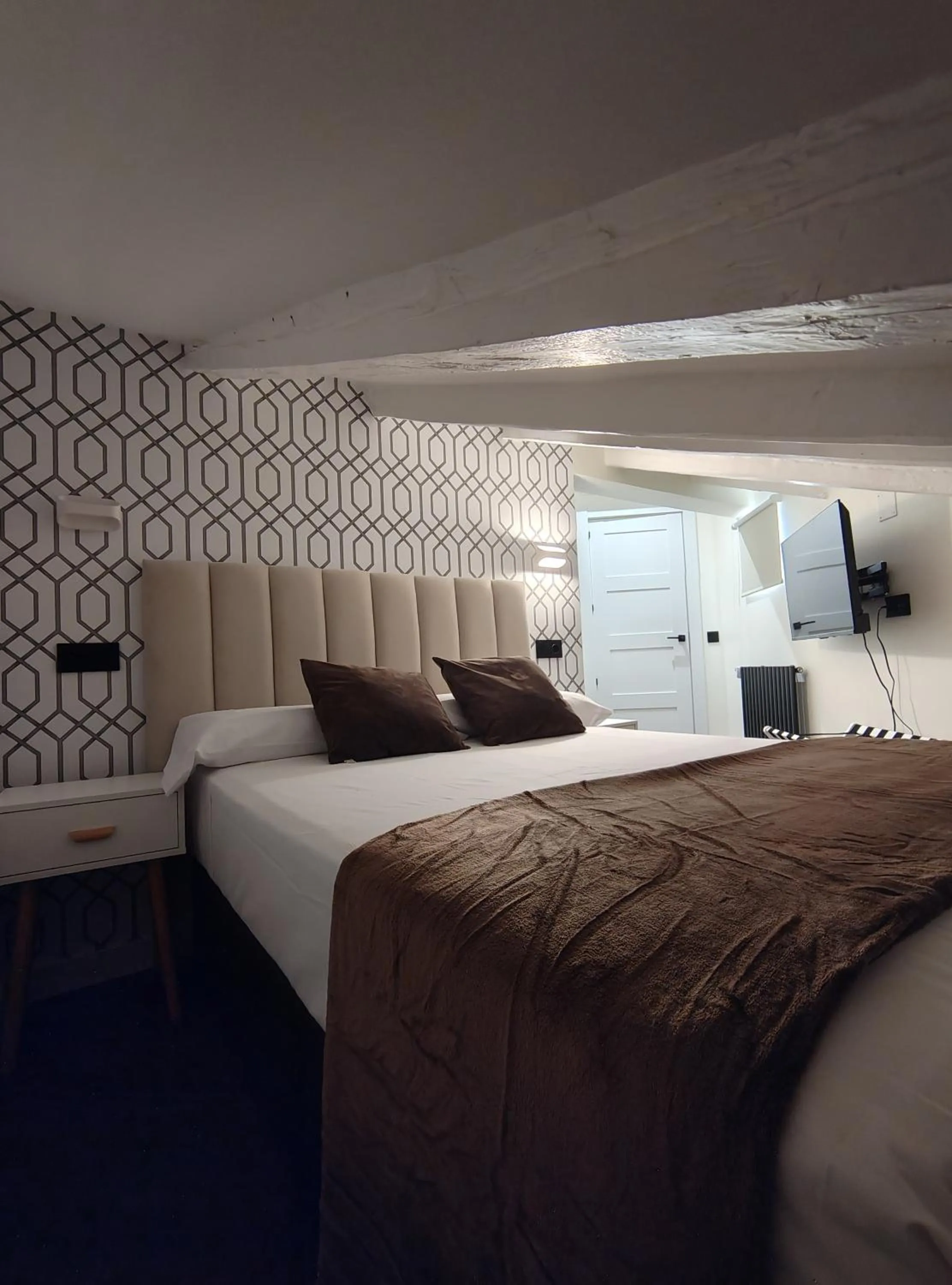 Bed in Hostal JQ Madrid 1