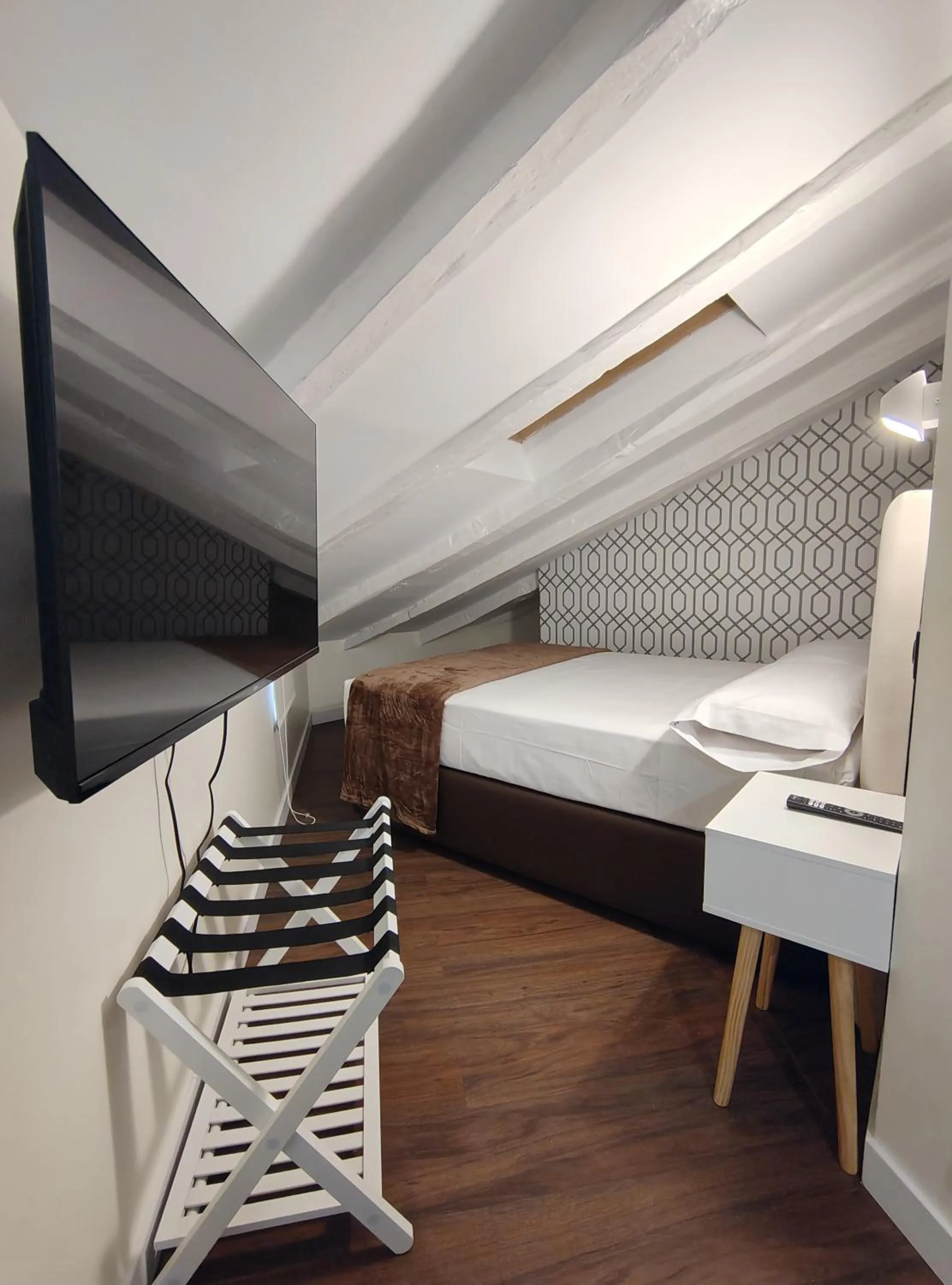 Bed in Hostal JQ Madrid 1