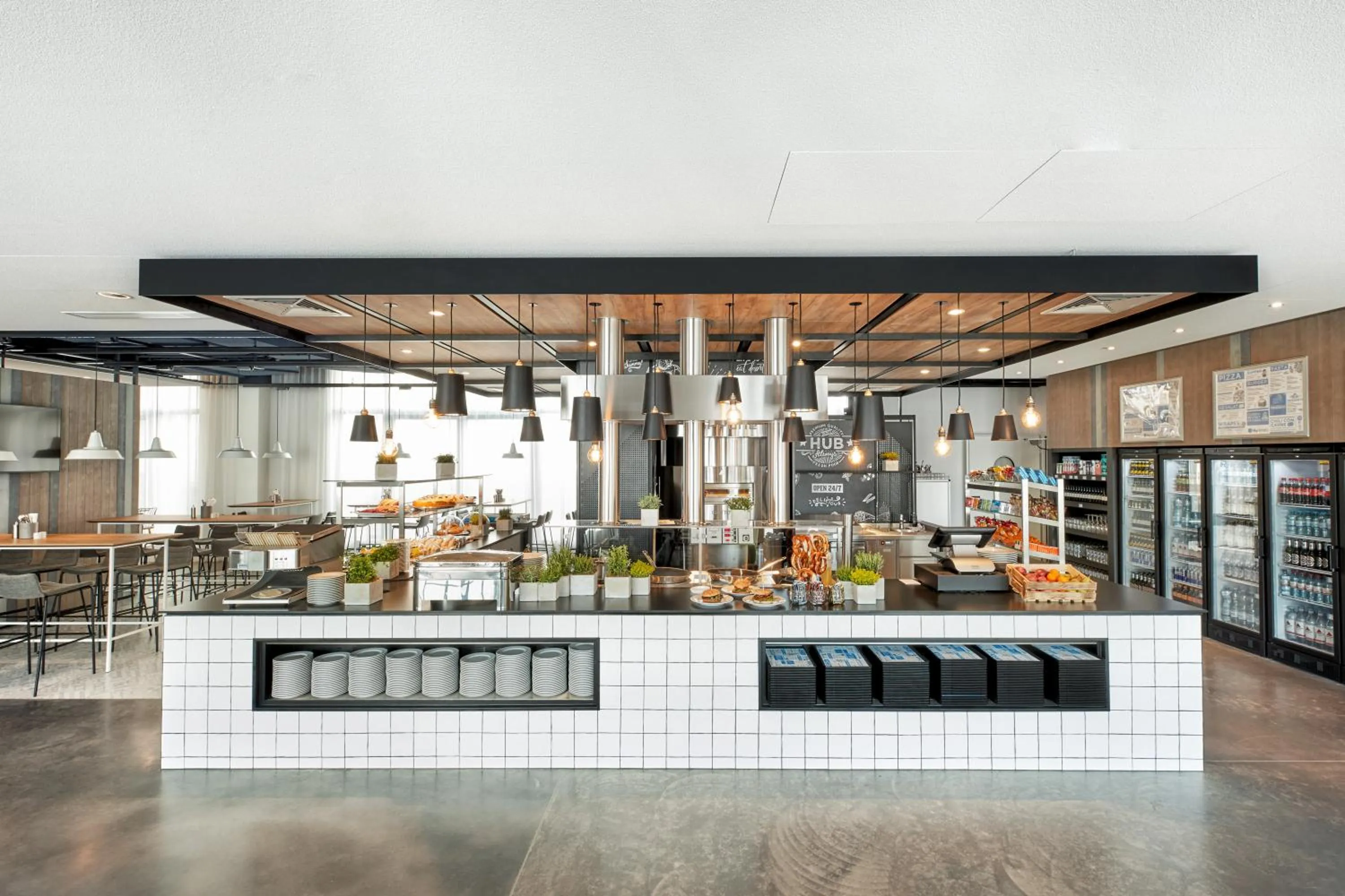 Food and drinks in H2 Hotel München Olympiapark