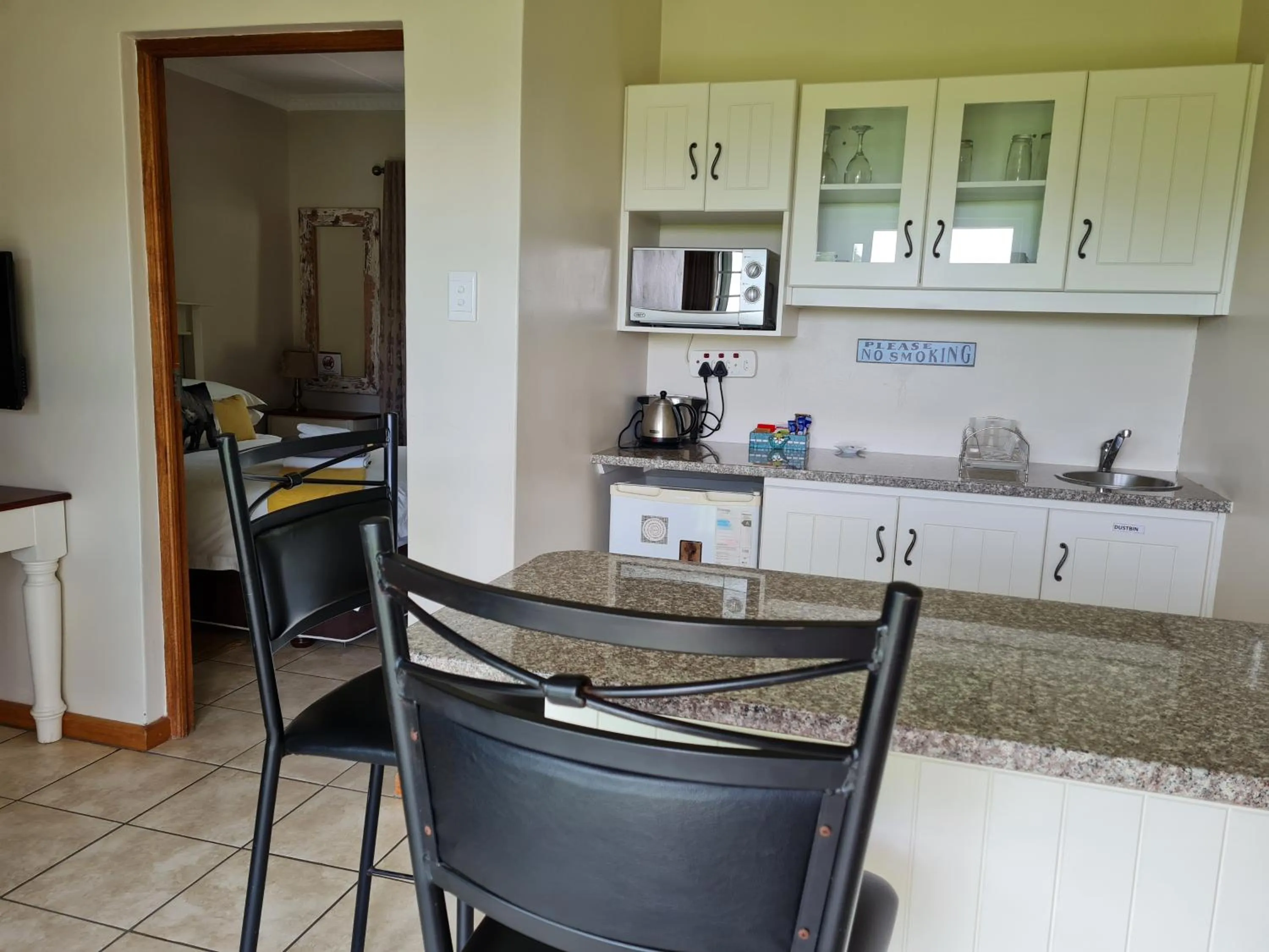 a Dam's View Accommodation