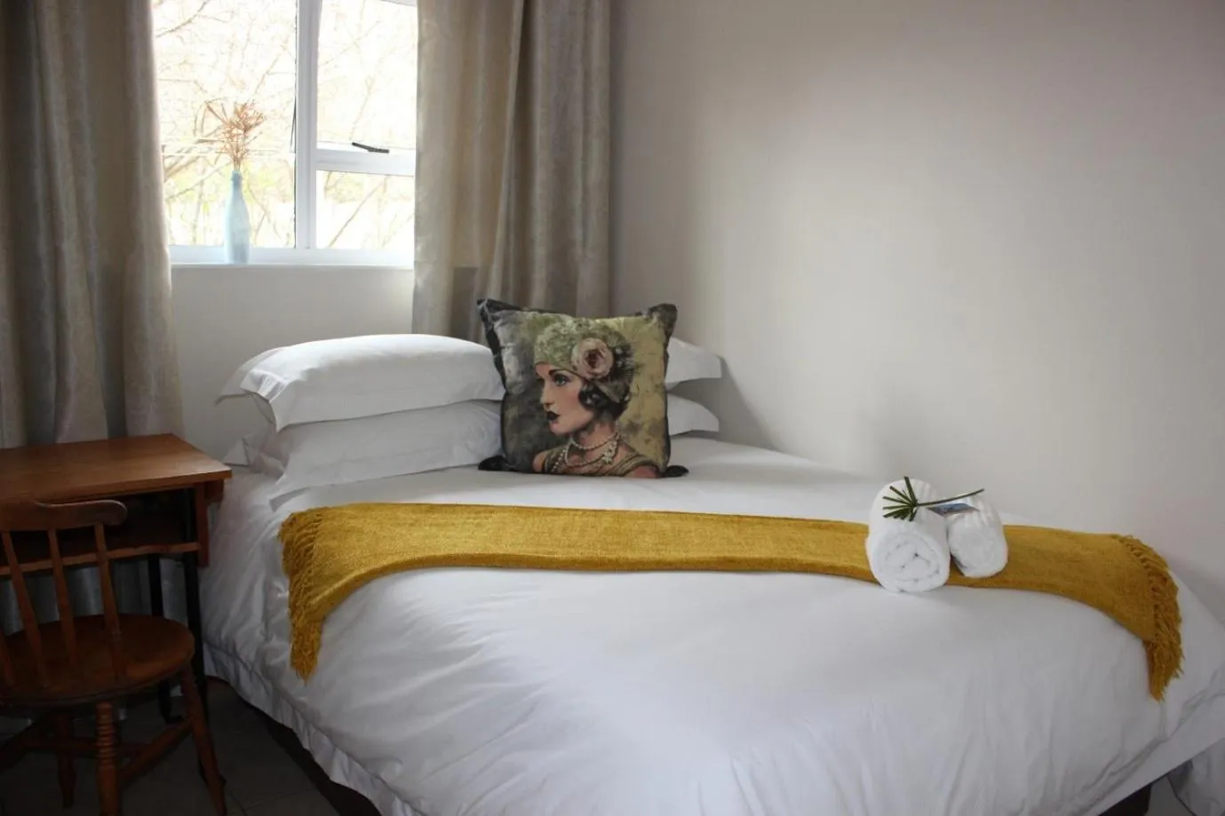 Bed in a Dam's View Accommodation