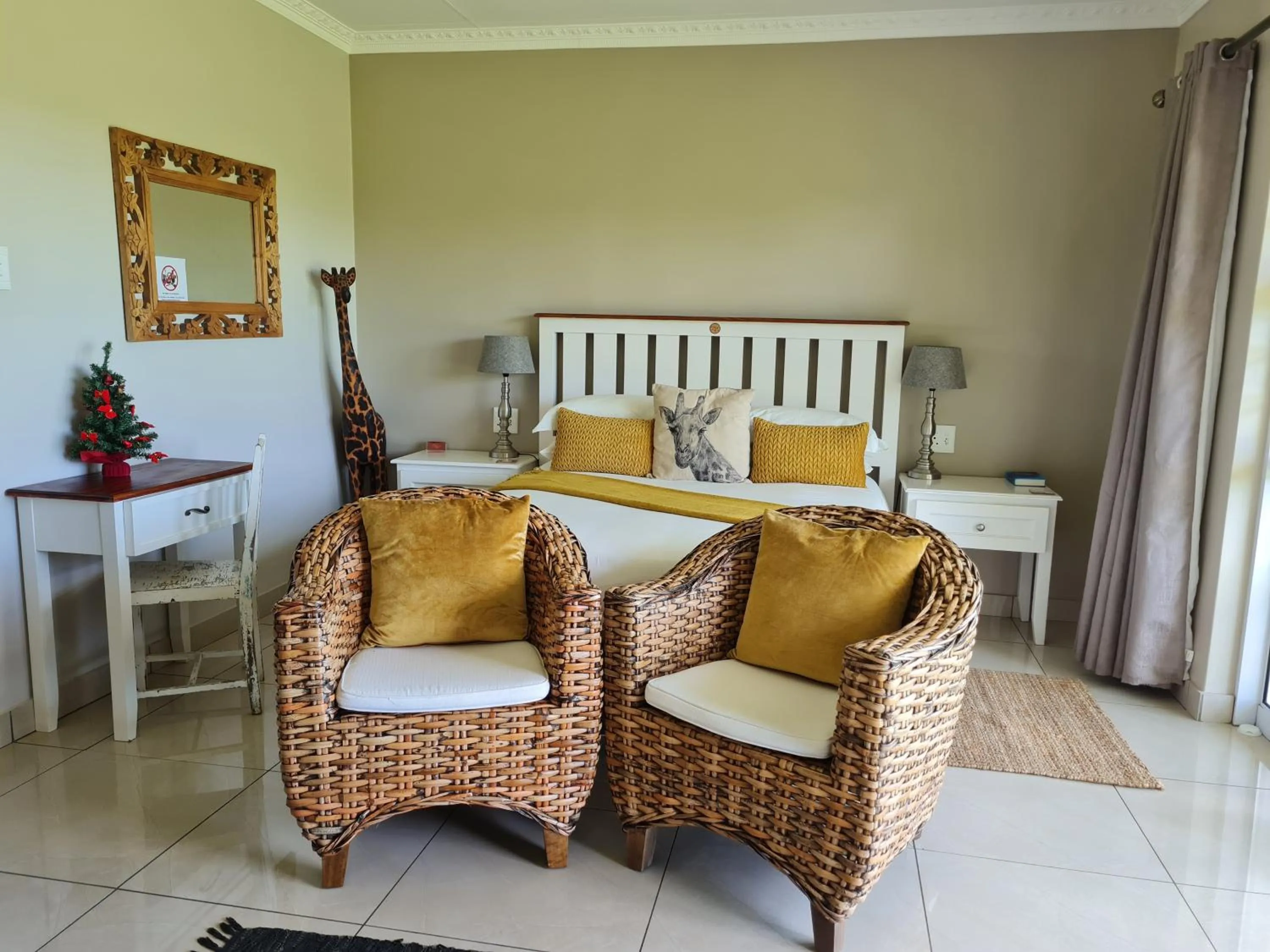 Bed in a Dam's View Accommodation