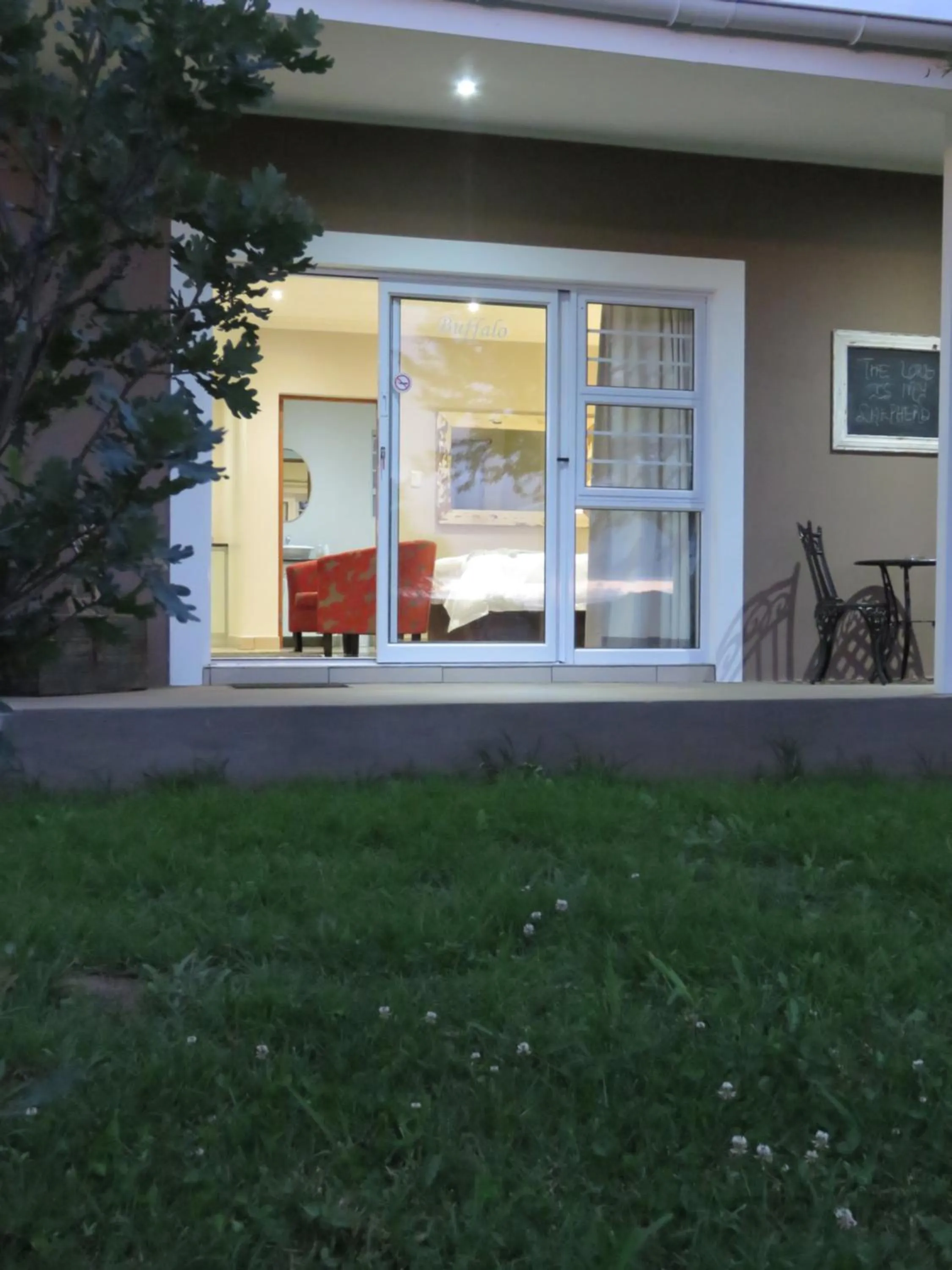 a Dam's View Accommodation