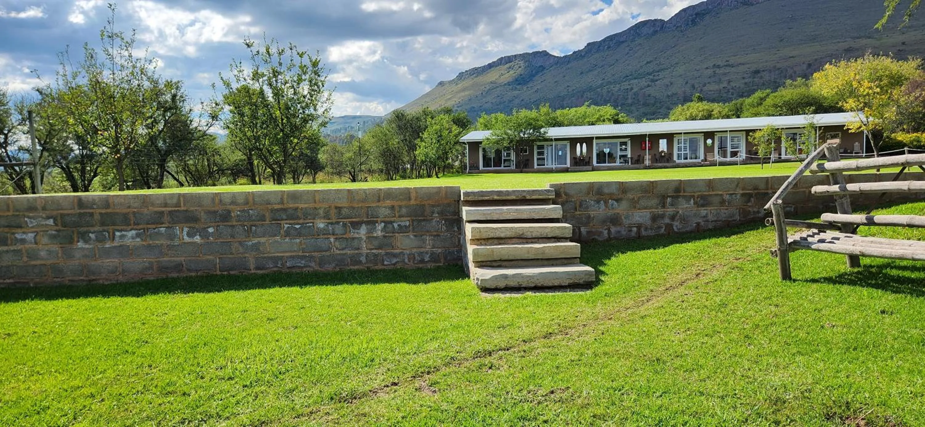 a Dam's View Accommodation
