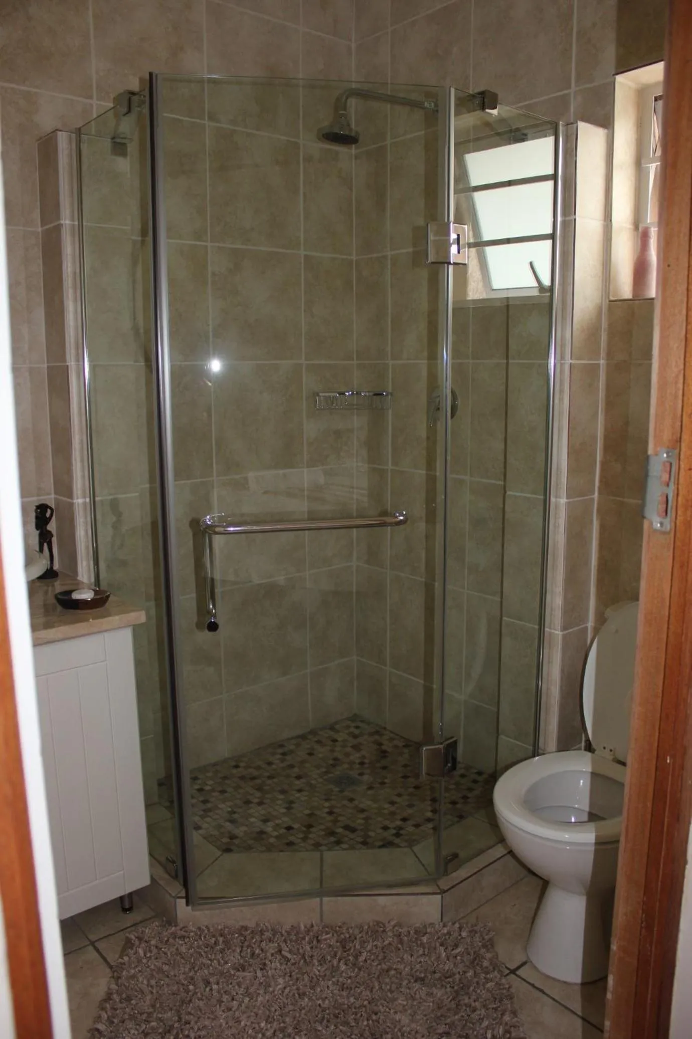 a Dam's View Accommodation