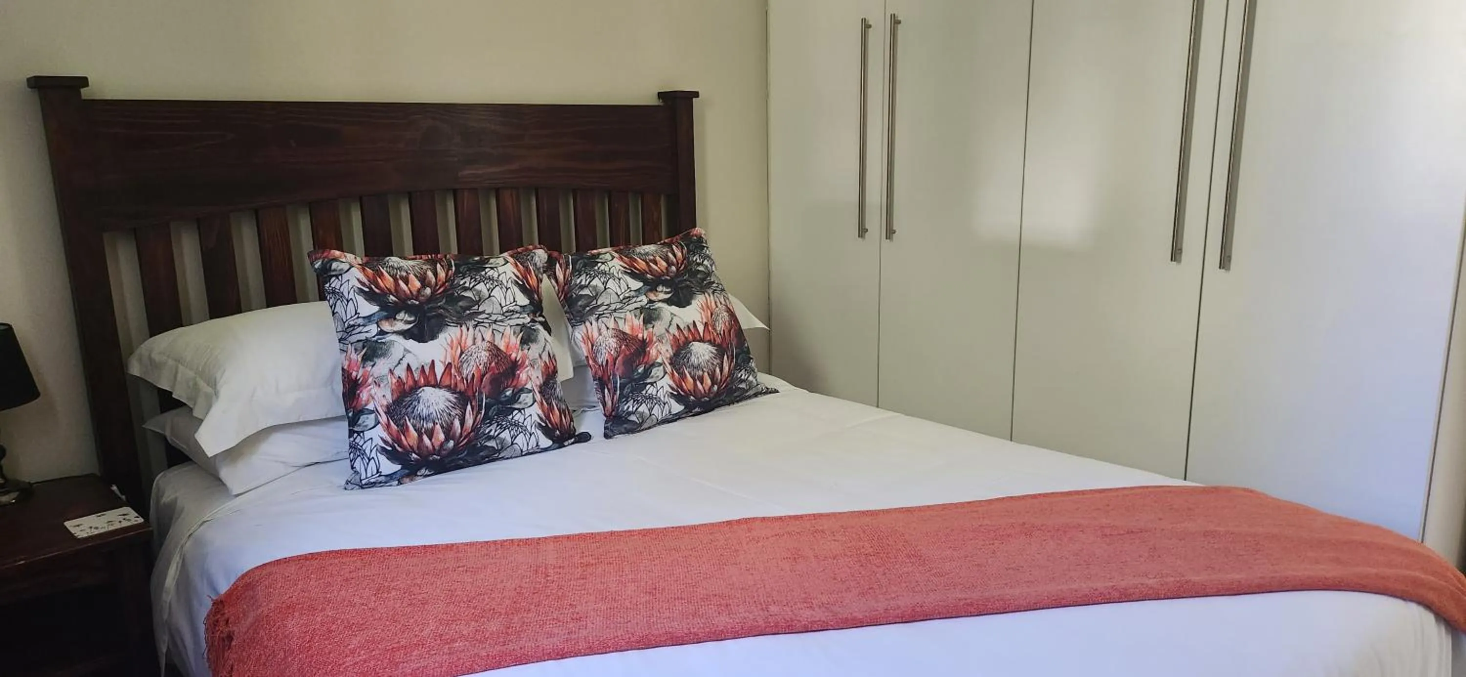 Bed in a Dam's View Accommodation