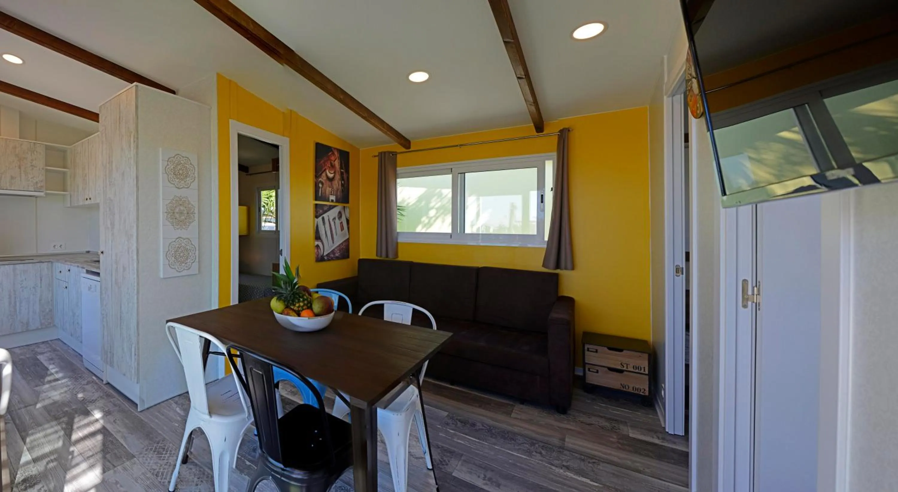 Dining area in Alannia Costa Blanca