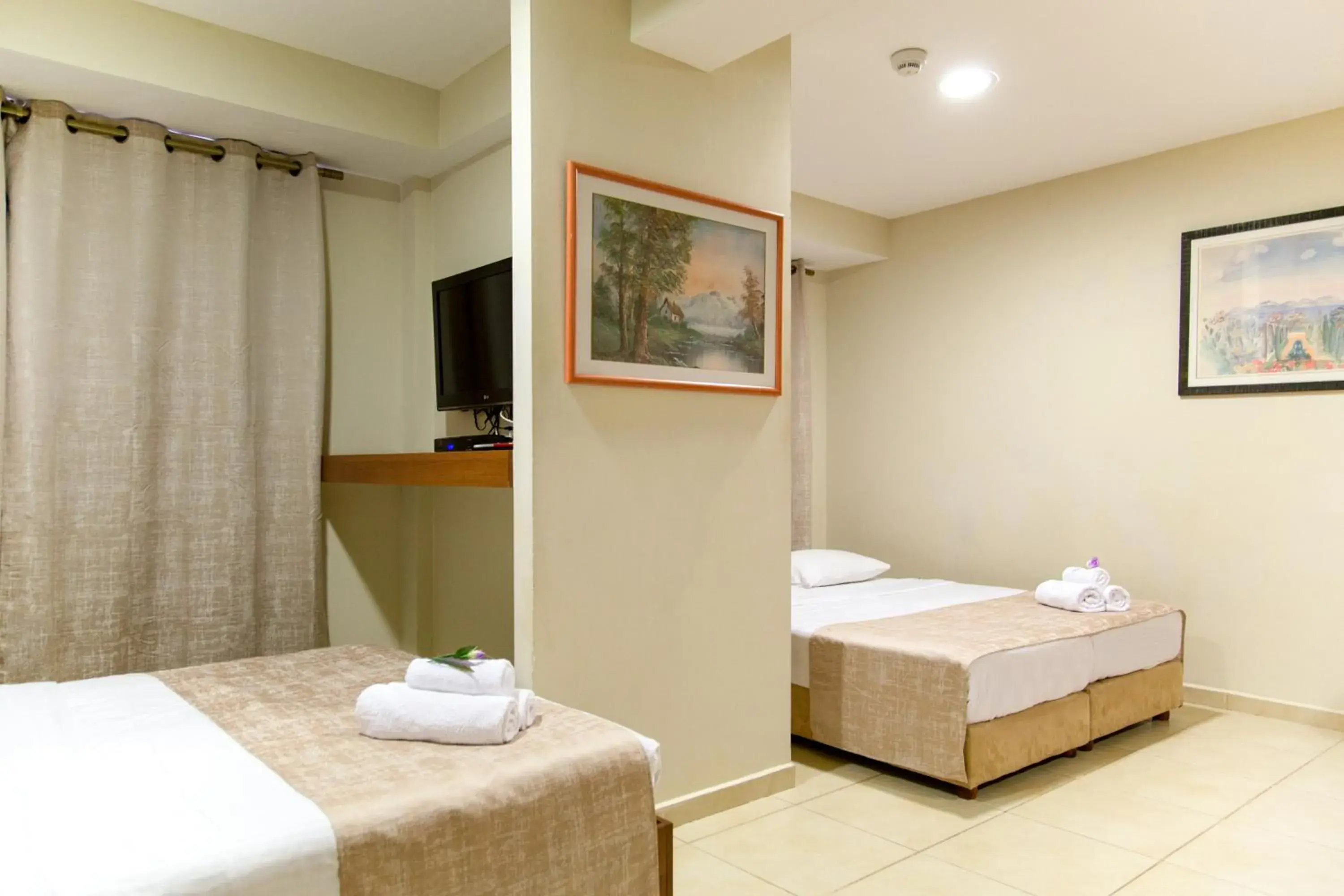 King Suite with Balcony - single occupancy in Motel Aviv King Suite with Balcony - single occupancy in Motel Aviv