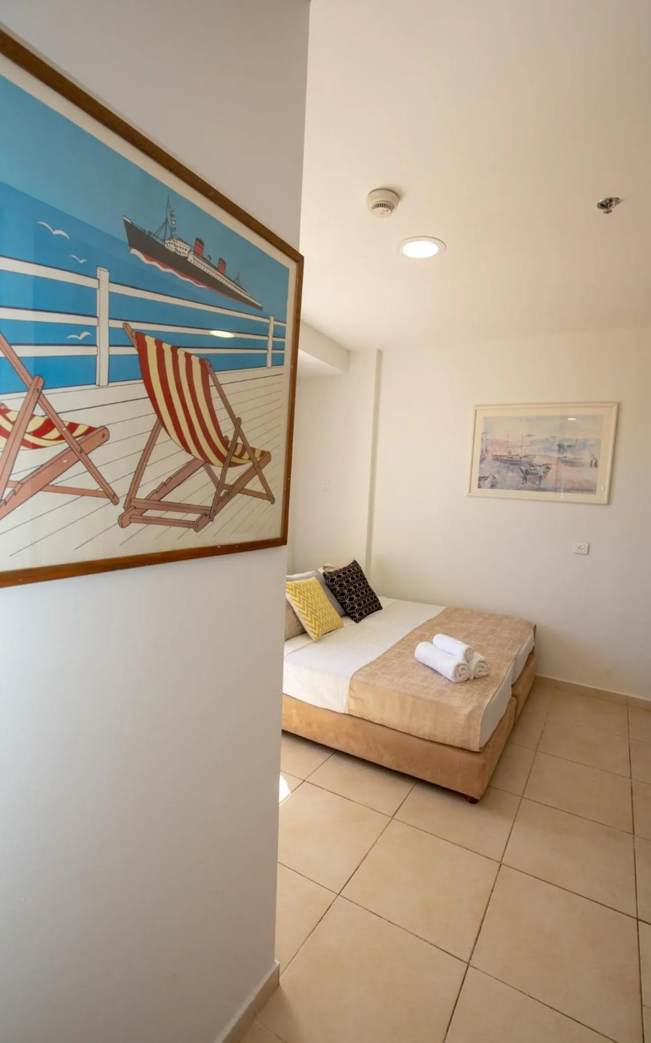 Photo of the whole room, Bed in Motel Aviv