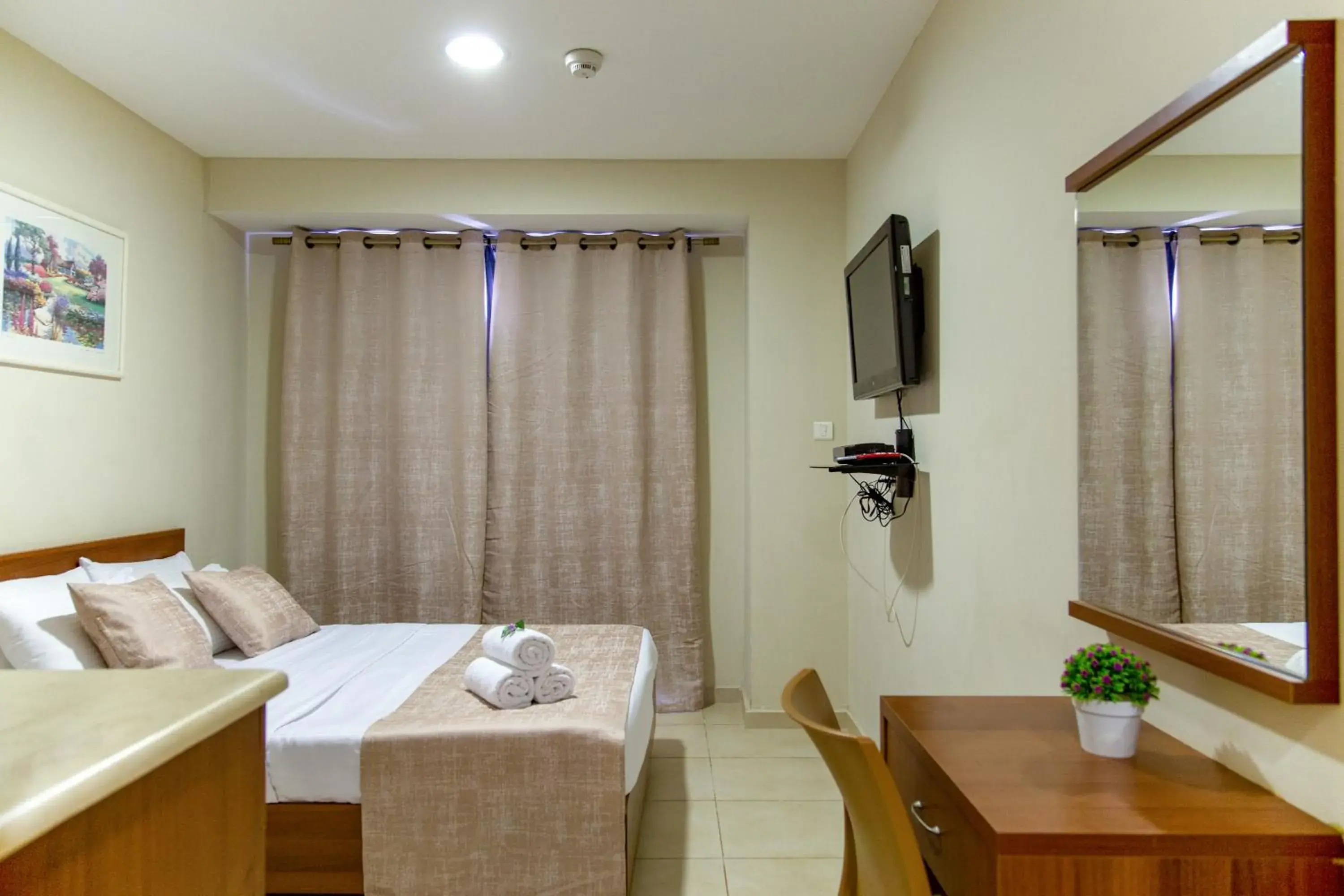 Junior Suite with Balcony - single occupancy in Motel Aviv Junior Suite with Balcony - single occupancy in Motel Aviv