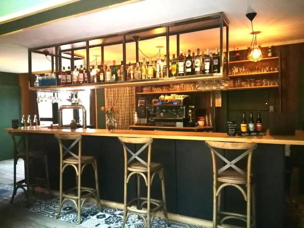 Restaurant/places to eat in HOTEL RESTAURANT CIRIUS