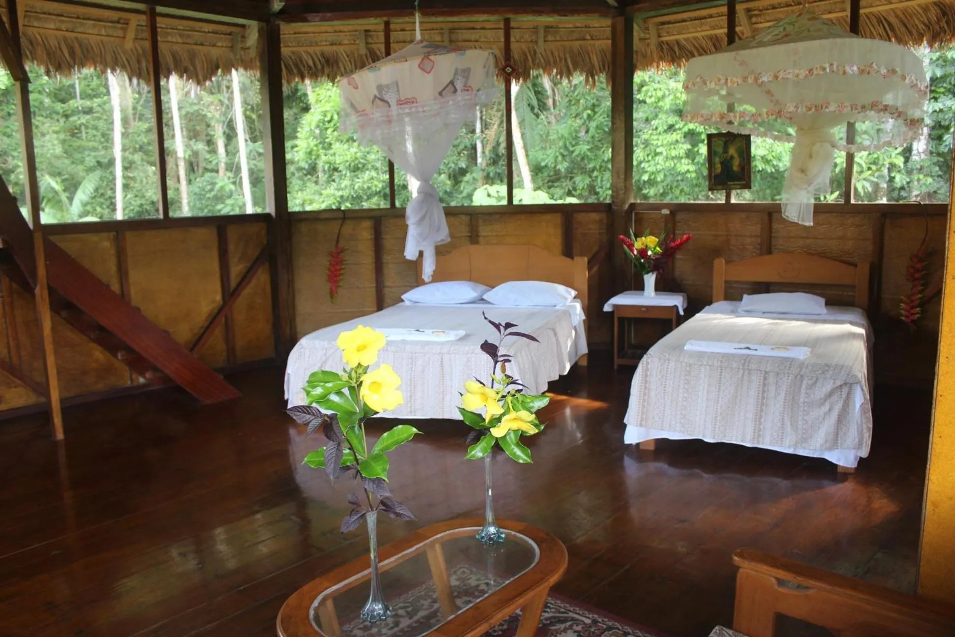 Property building, Bed in Monte Amazonico Lodge