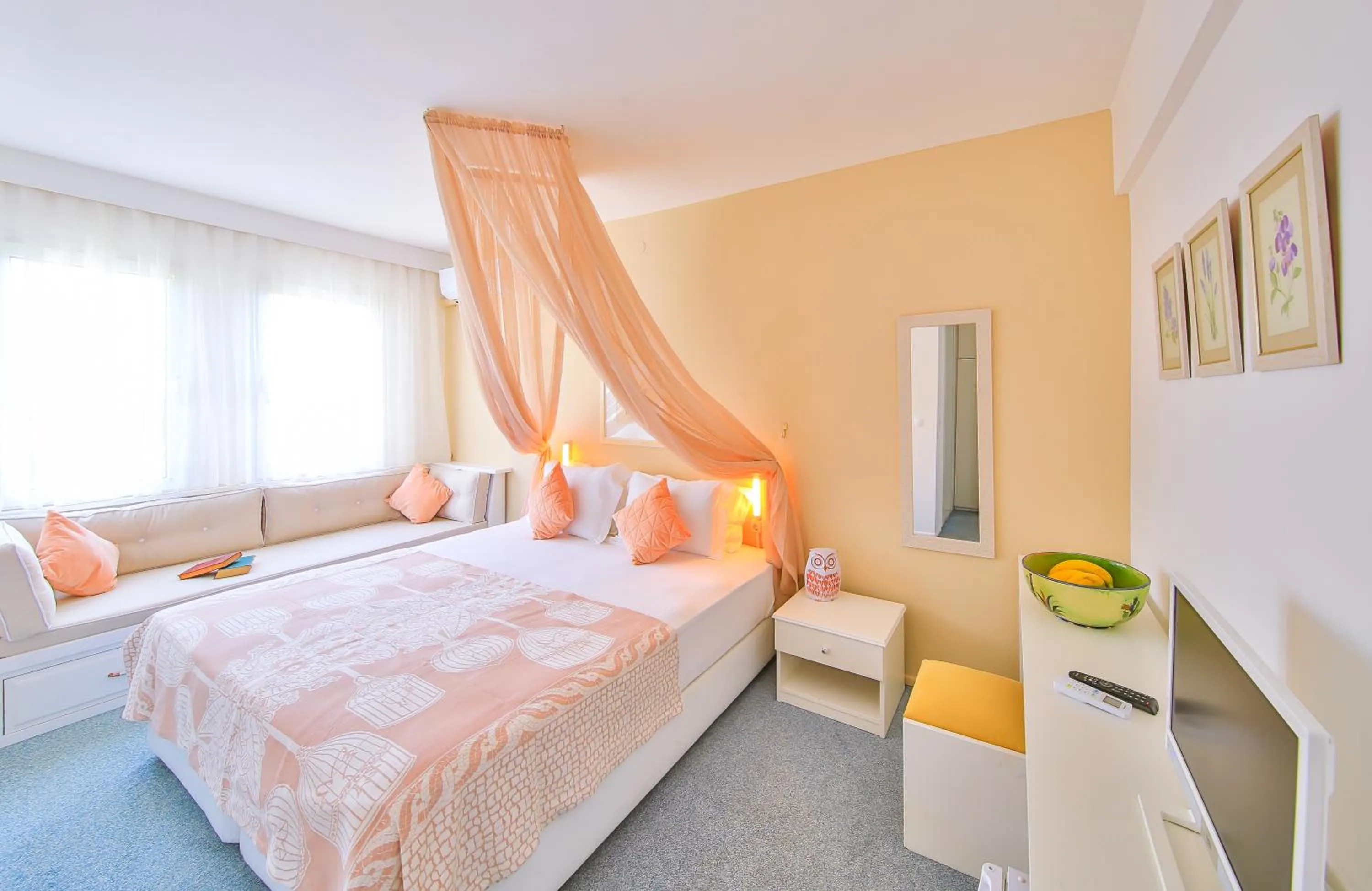 Photo of the whole room in Palas Ilıca