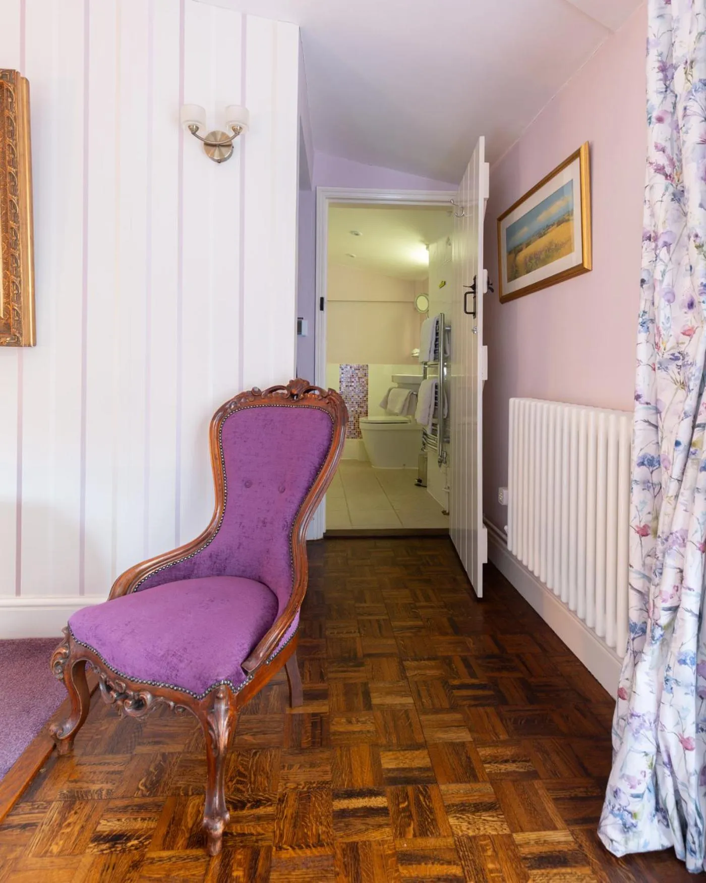 Bathroom in Frogs Hall B&B
