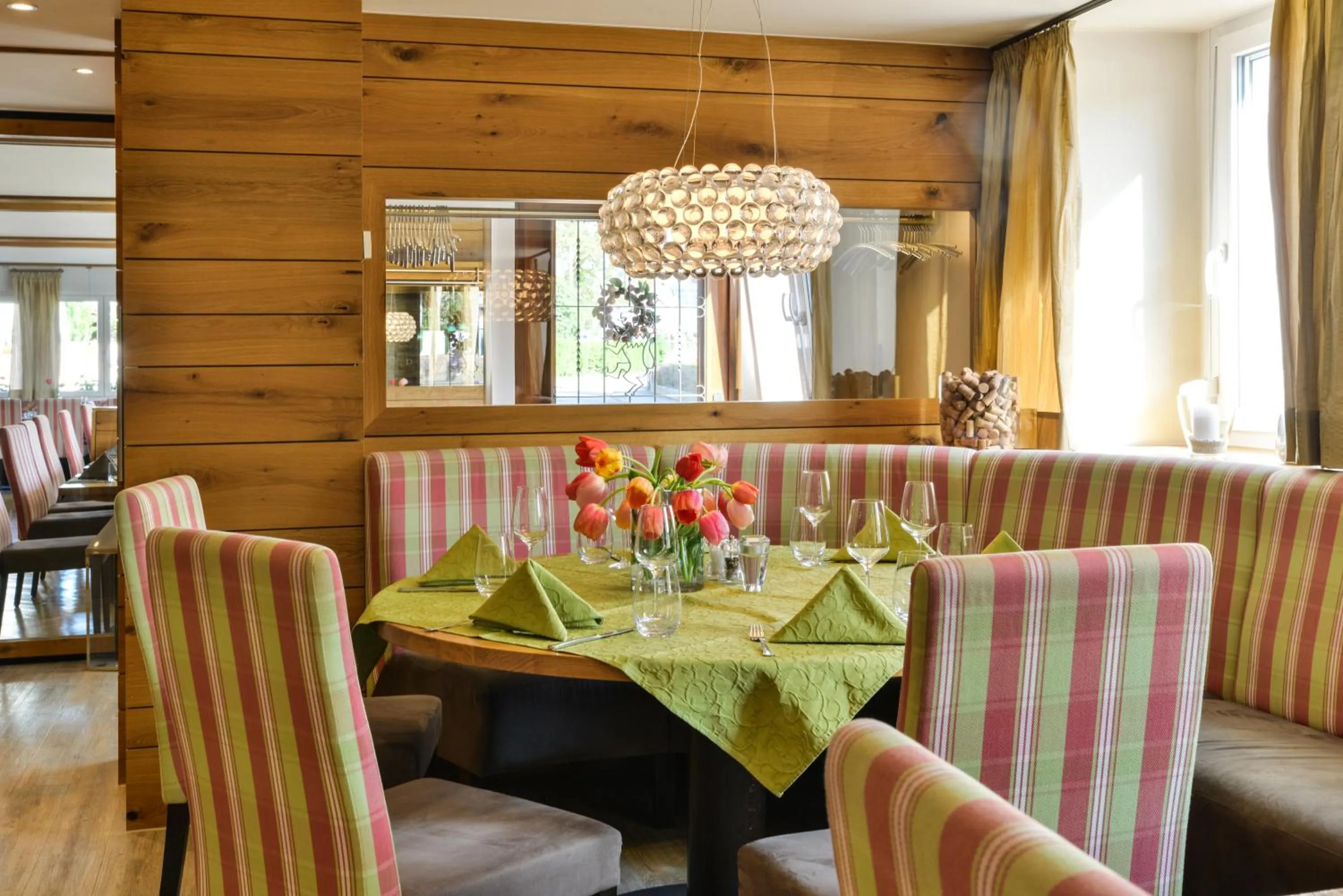 Restaurant/places to eat in Jauch's Löwen Hotel-Restaurant