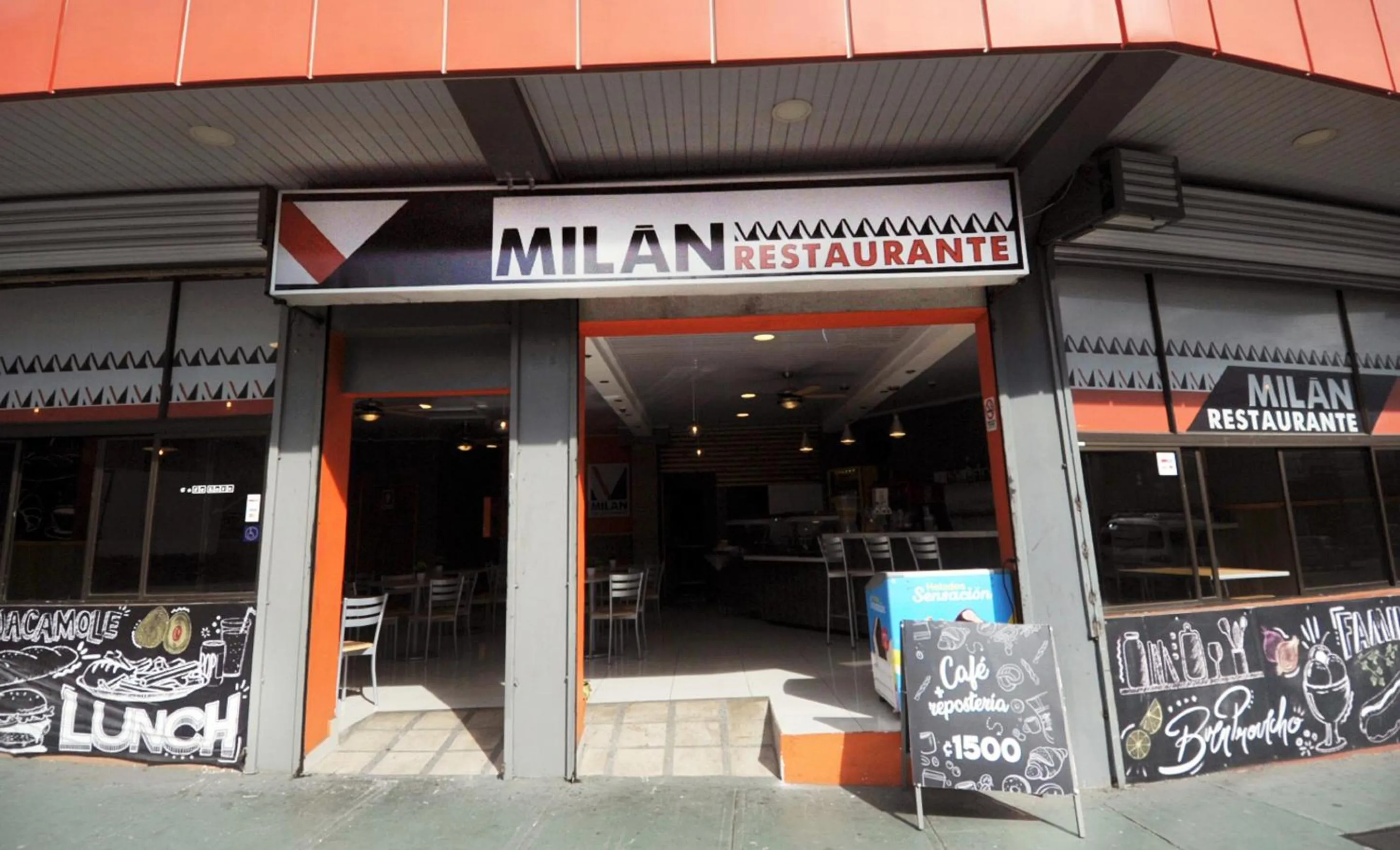 Restaurant/places to eat in Hotel Milan Costa Rica