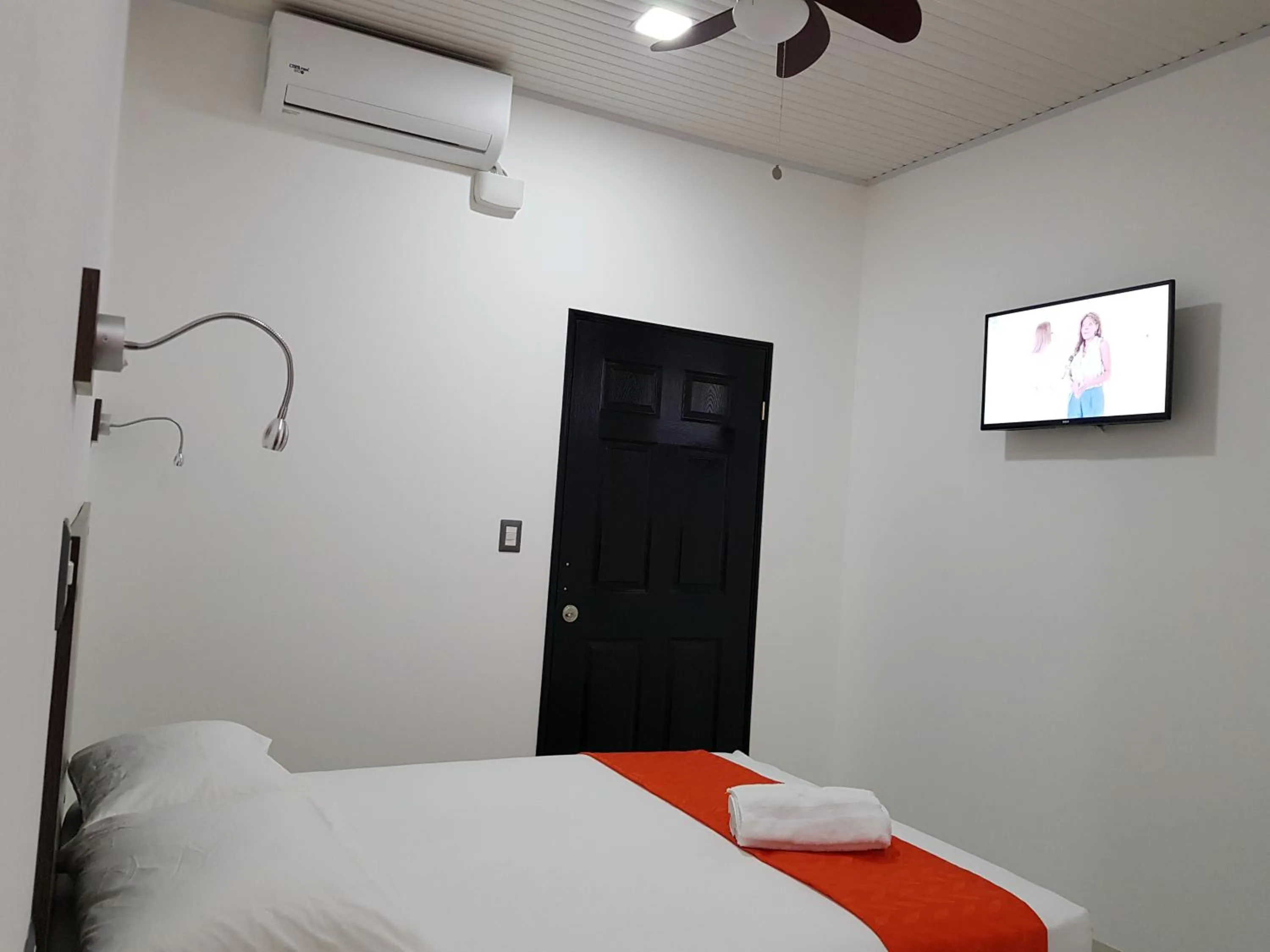 Deluxe Double Room in Hotel Milan Costa Rica