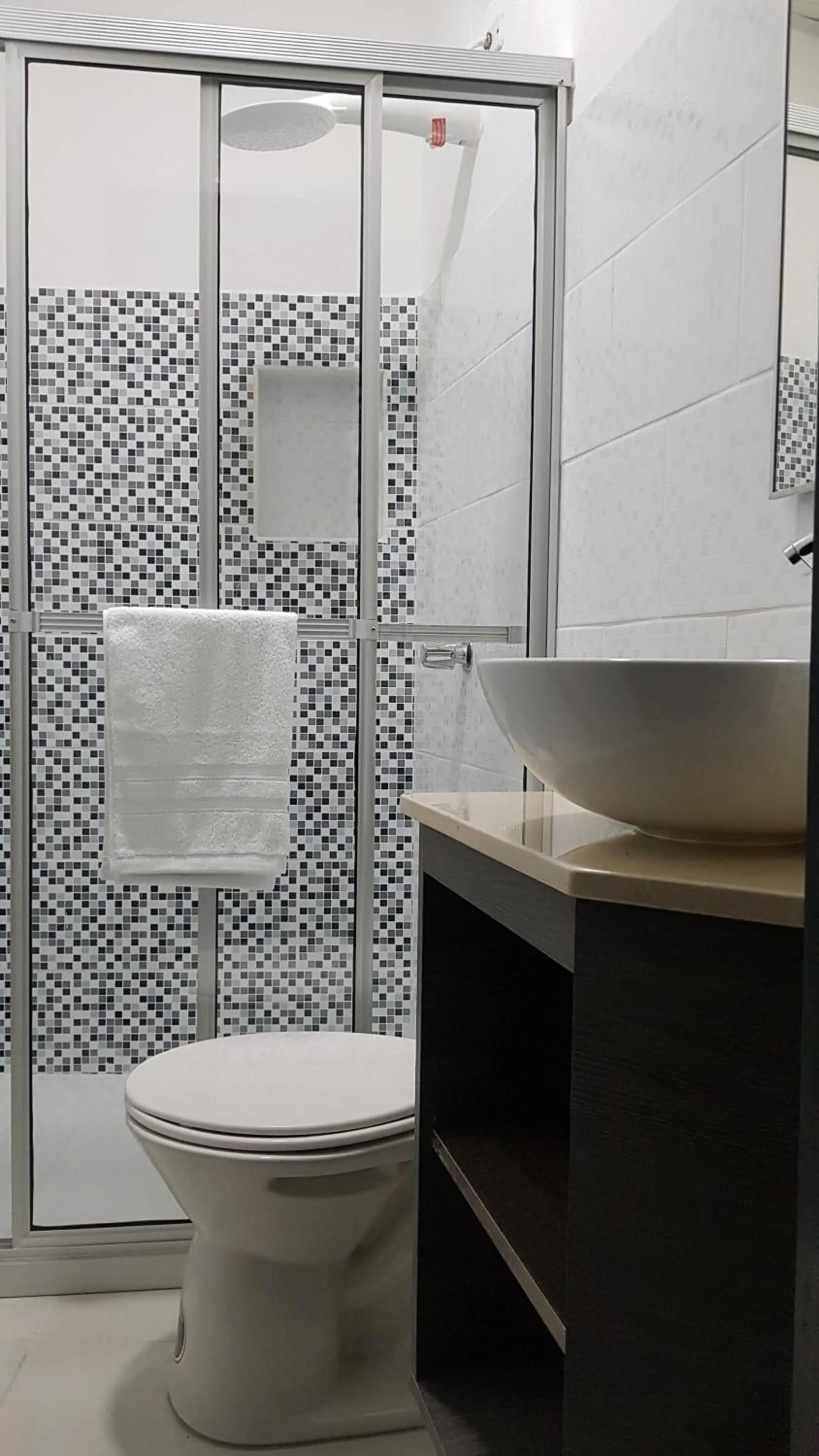 Shower in Hotel Milan Costa Rica