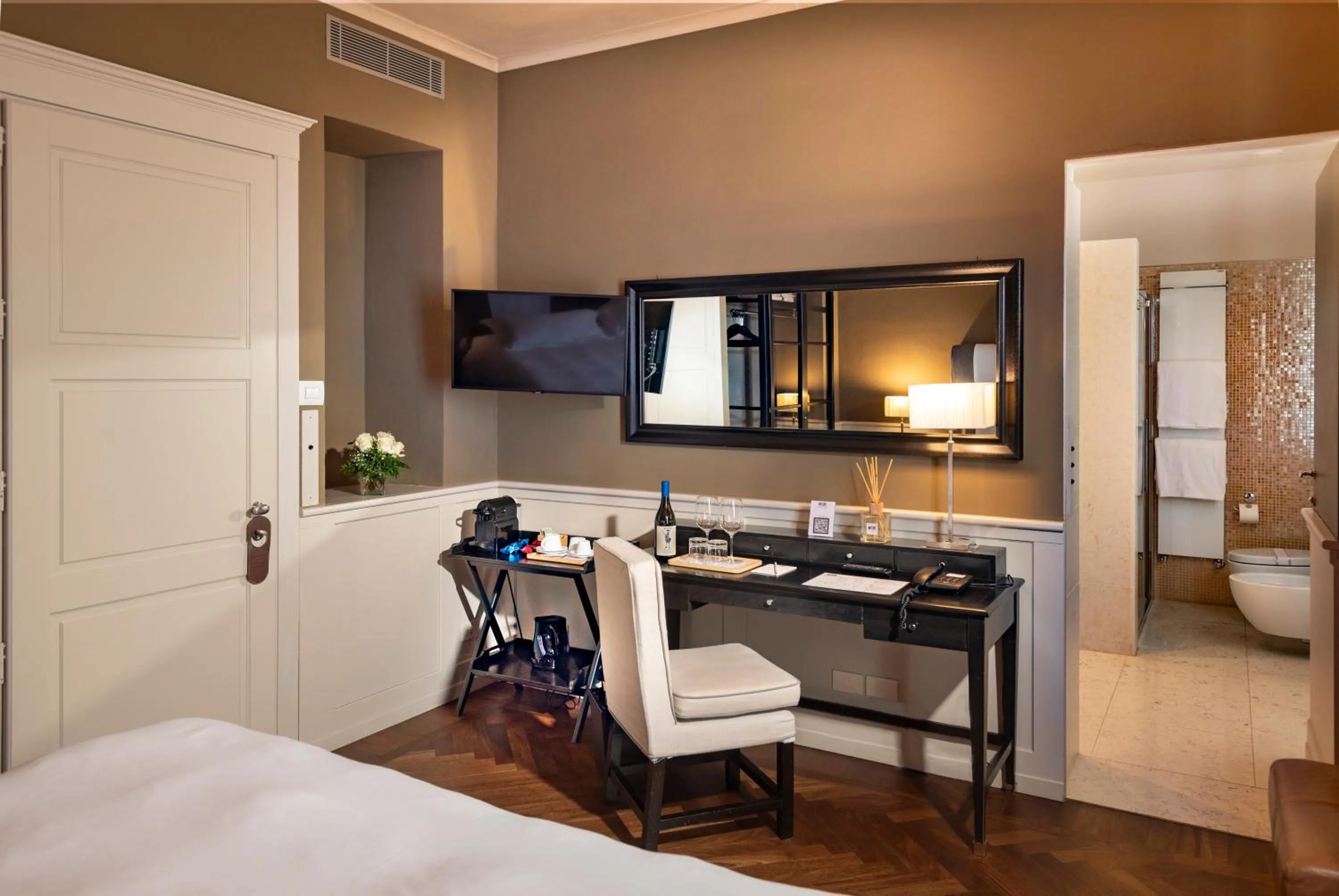 Bedroom, Bed in Villa Pattono Relais