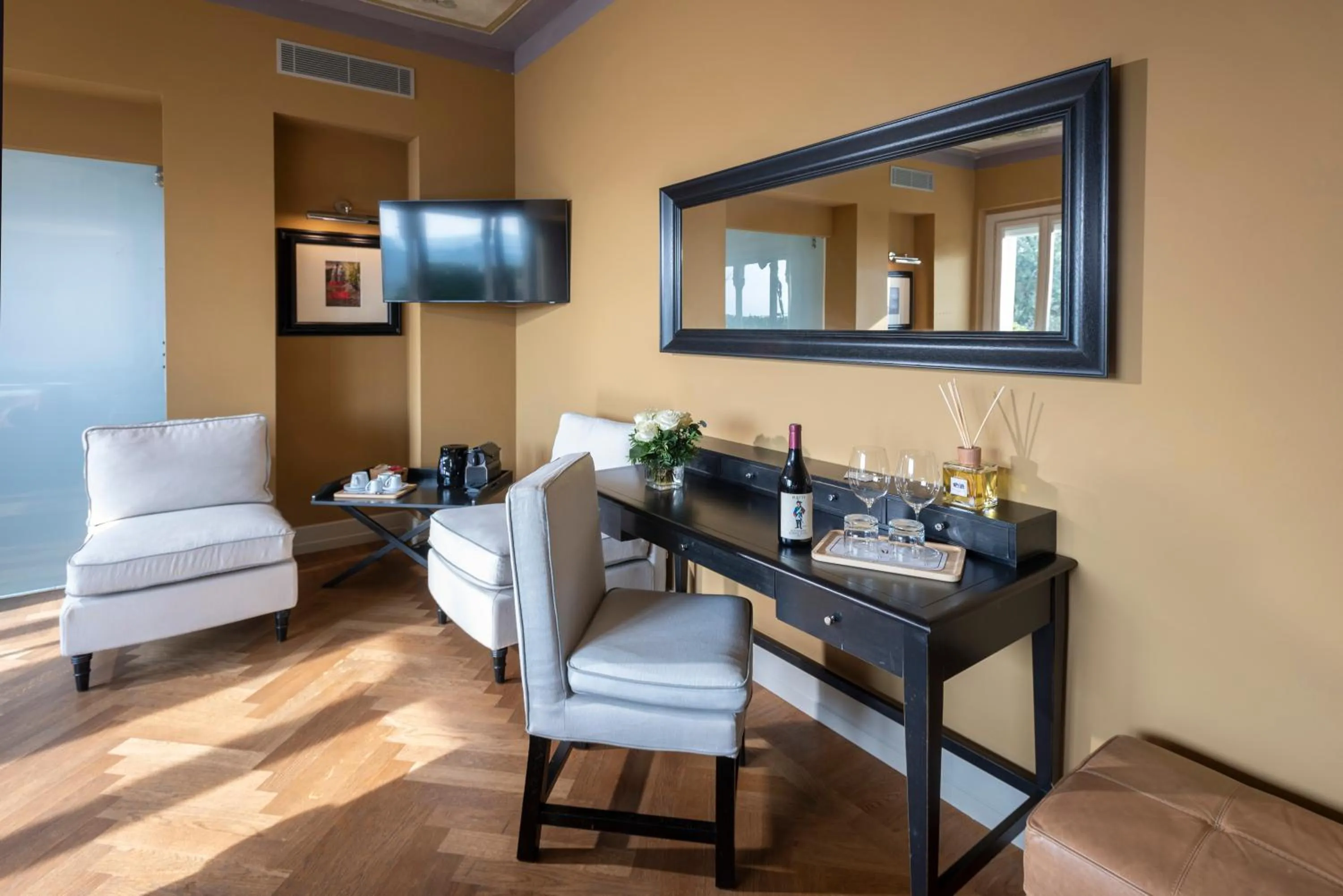 Seating area in Villa Pattono Relais