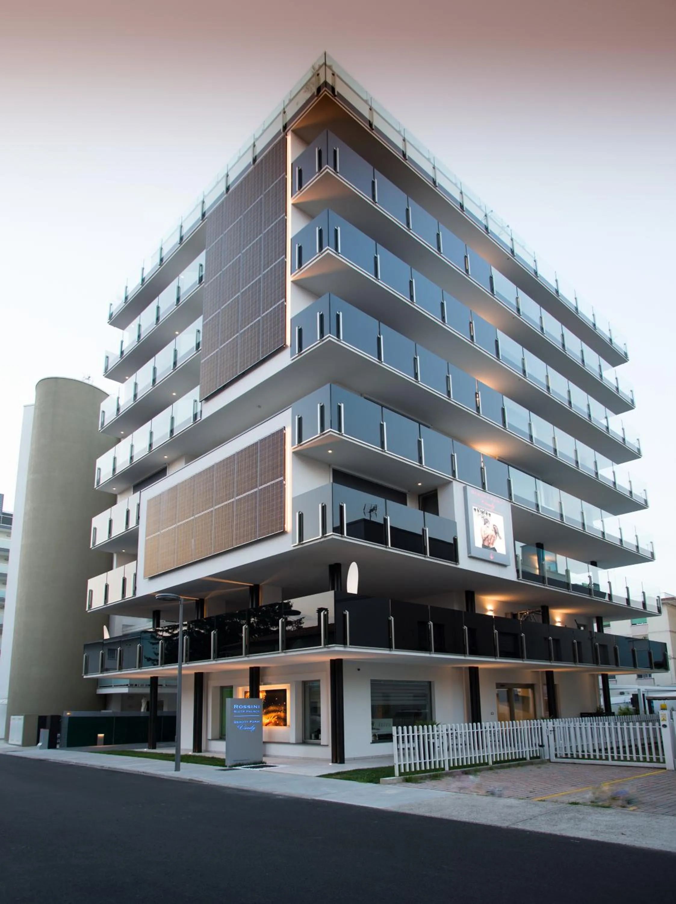 Facade/entrance in Hotel Rossini 4S