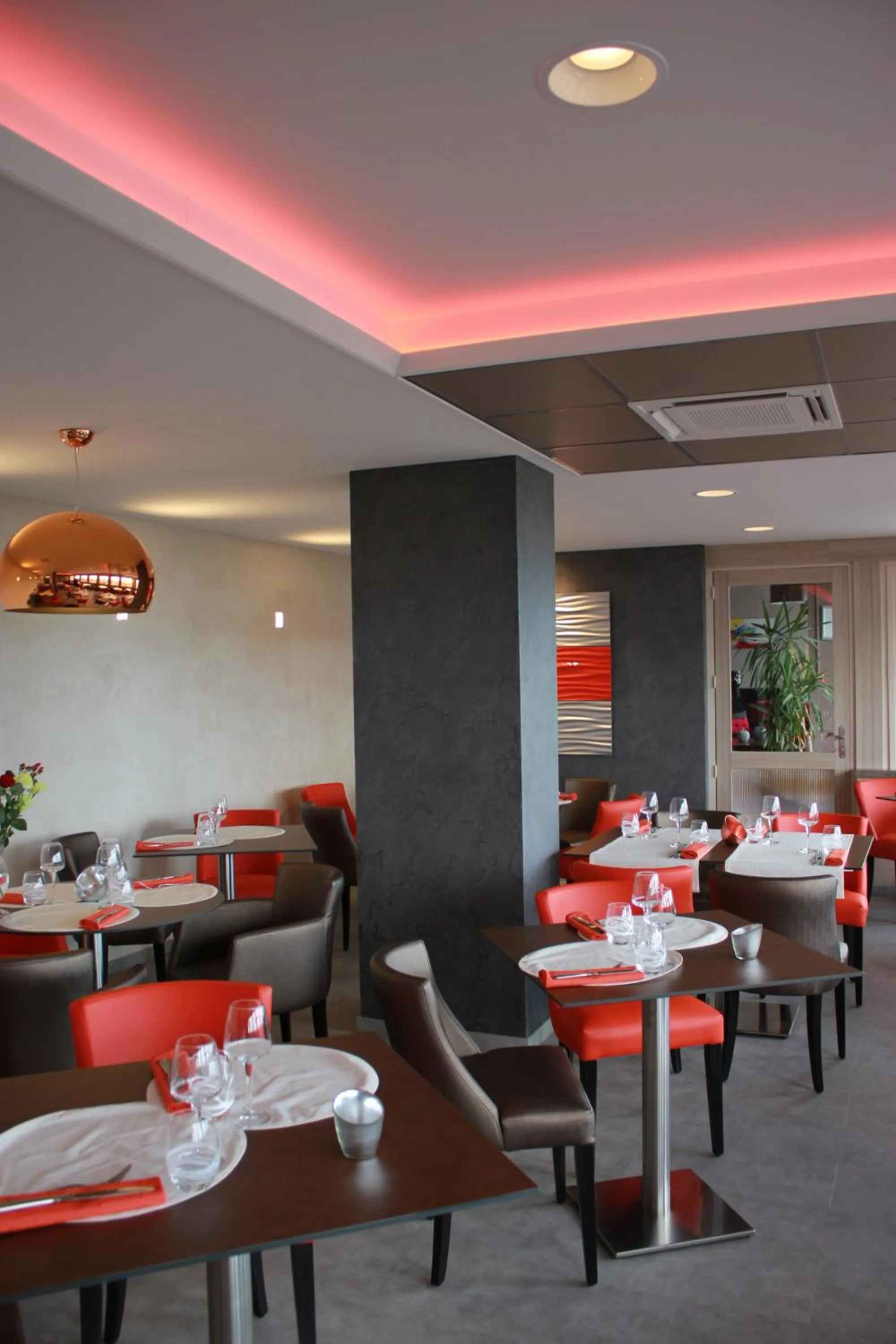 Restaurant/places to eat in Hôtel Restaurant le Panorama