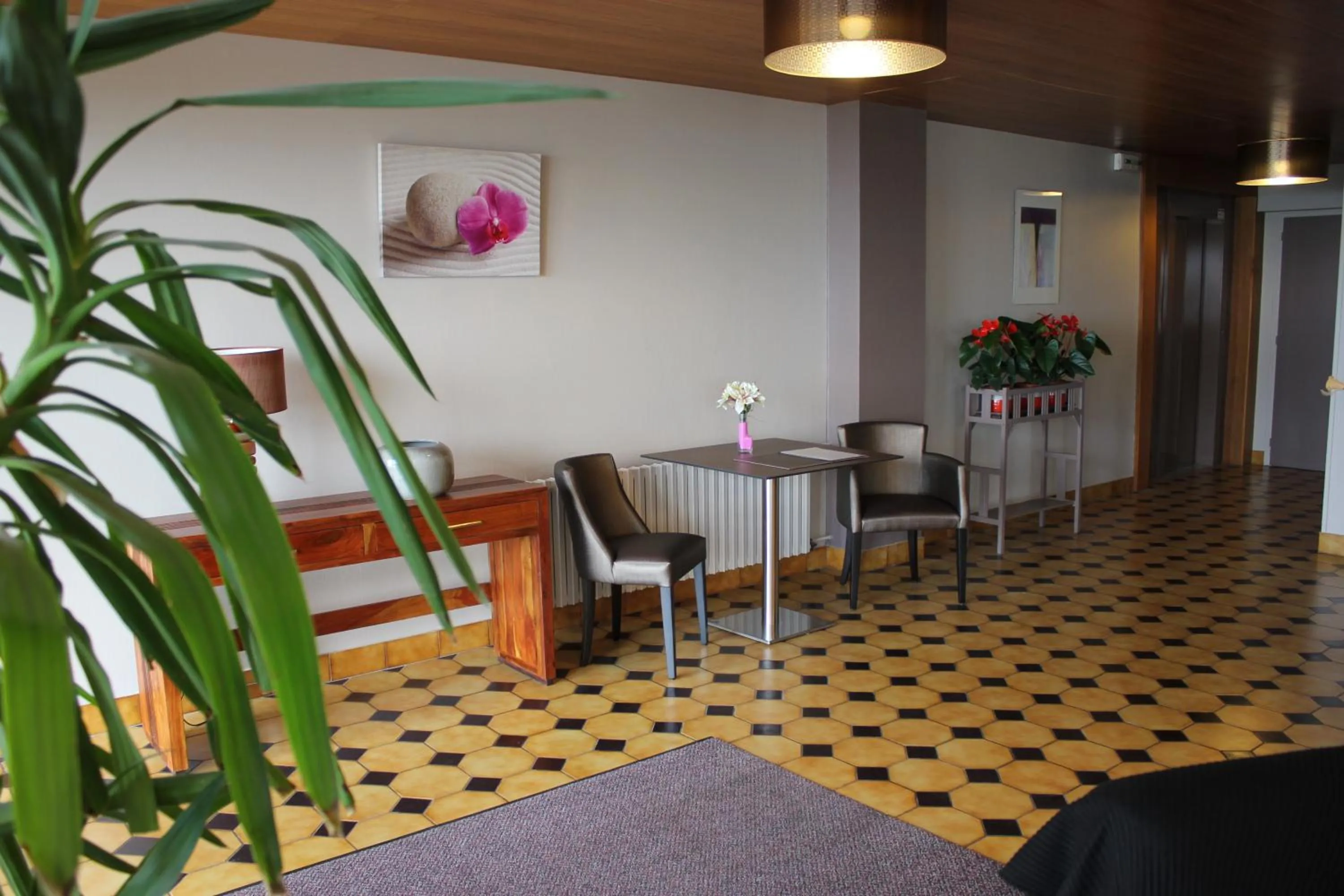 Lobby or reception in Hôtel Restaurant le Panorama
