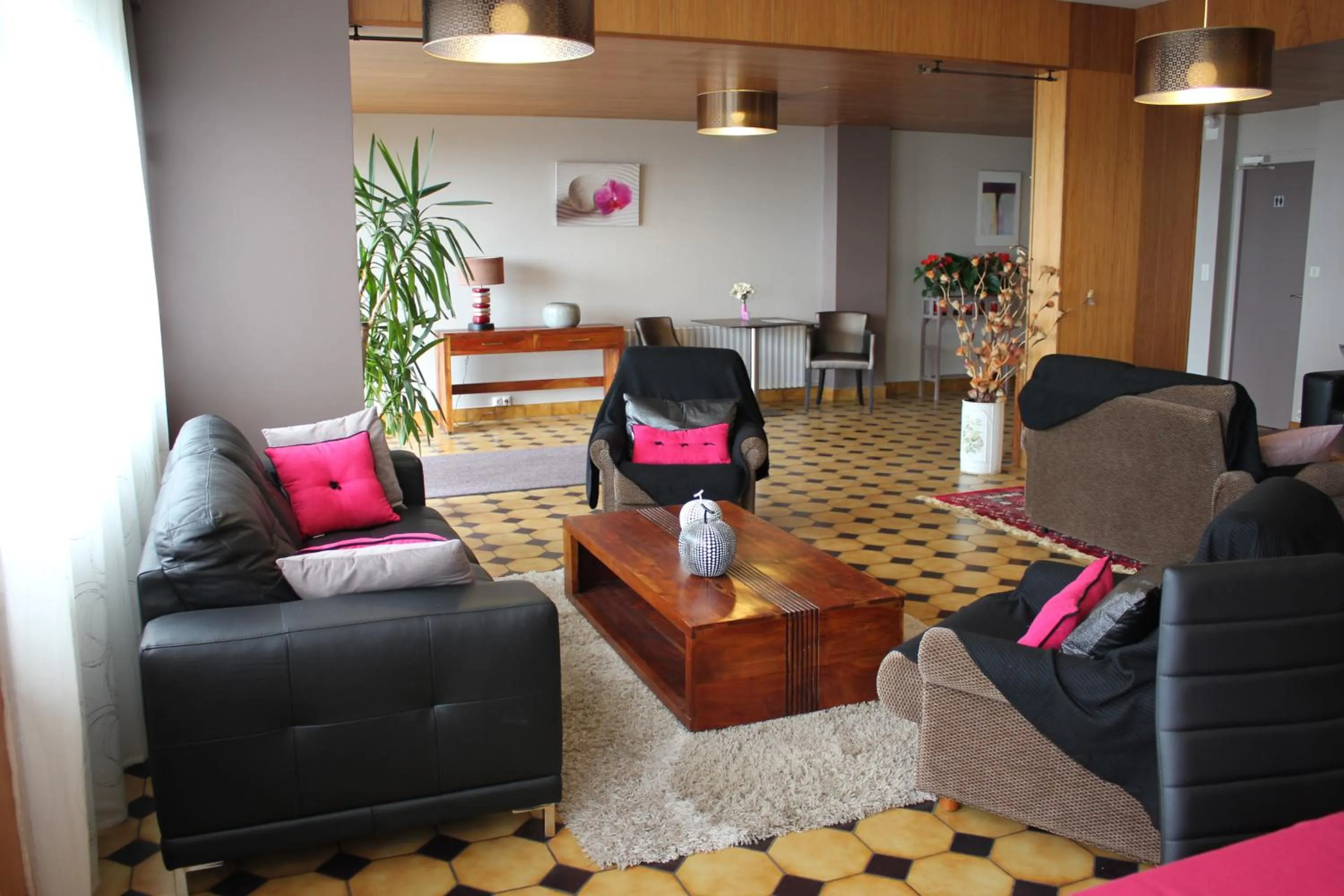 Lobby or reception in Hôtel Restaurant le Panorama