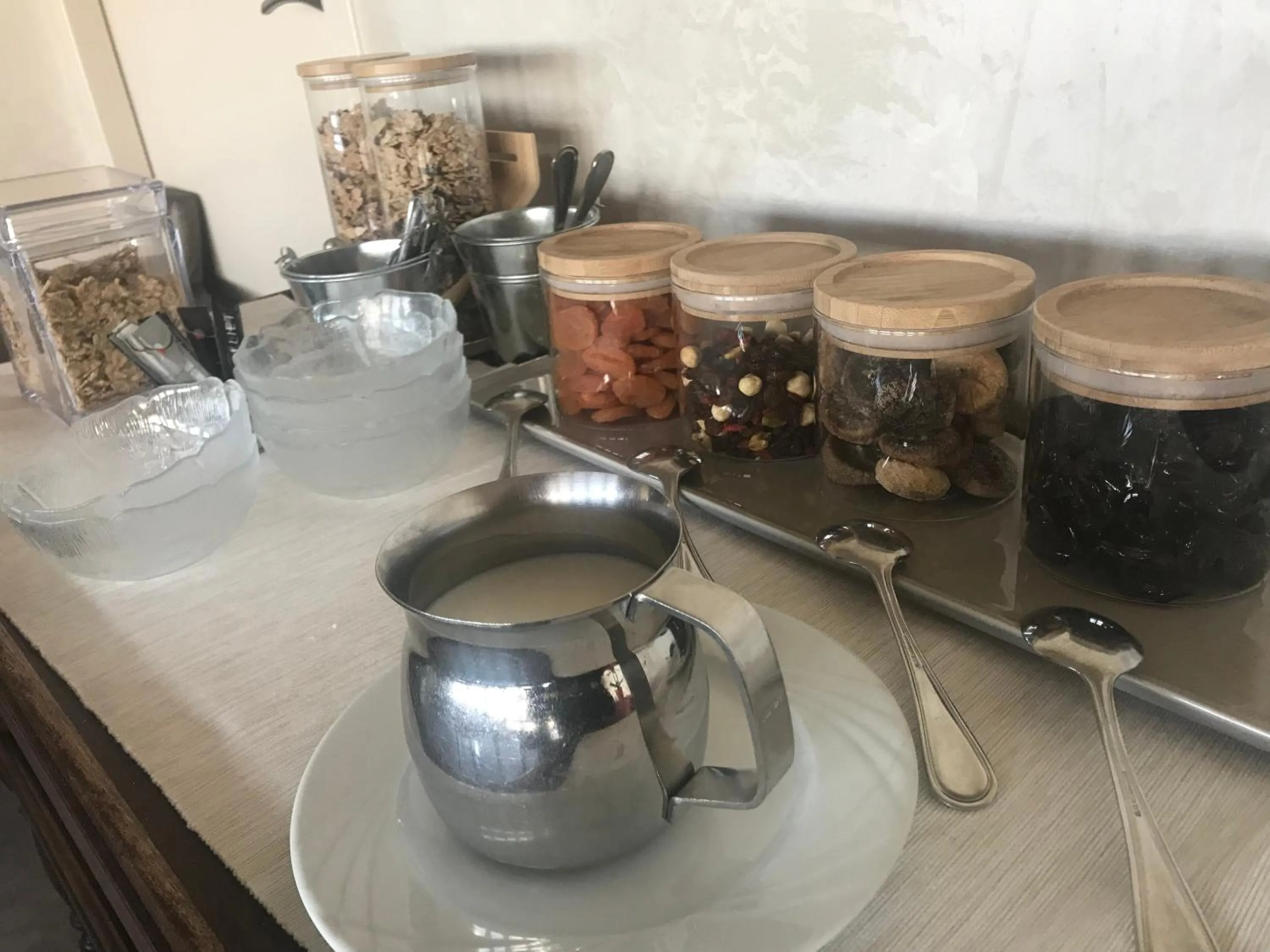 Buffet breakfast in Hôtel Restaurant le Panorama