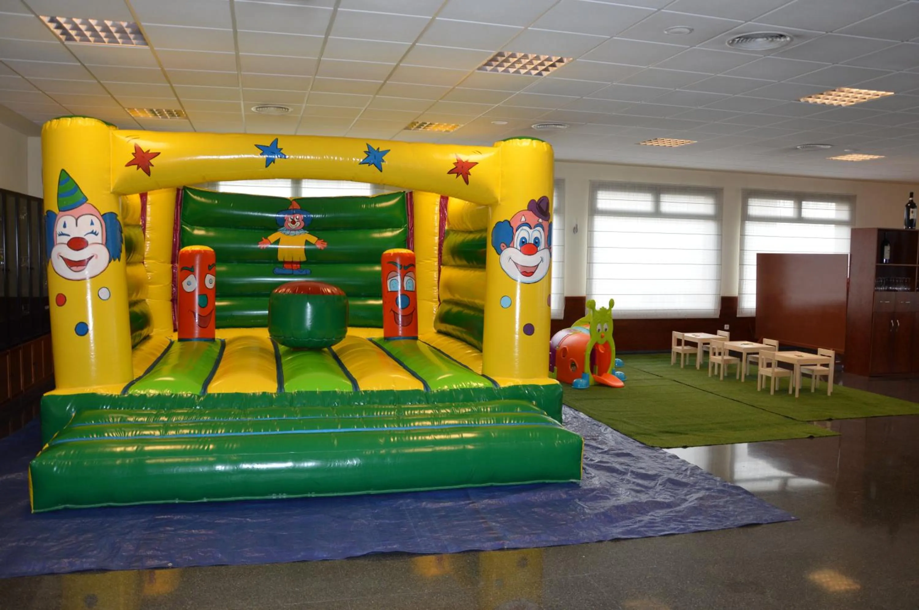 Restaurant/places to eat in Sommelier Hostelera SL