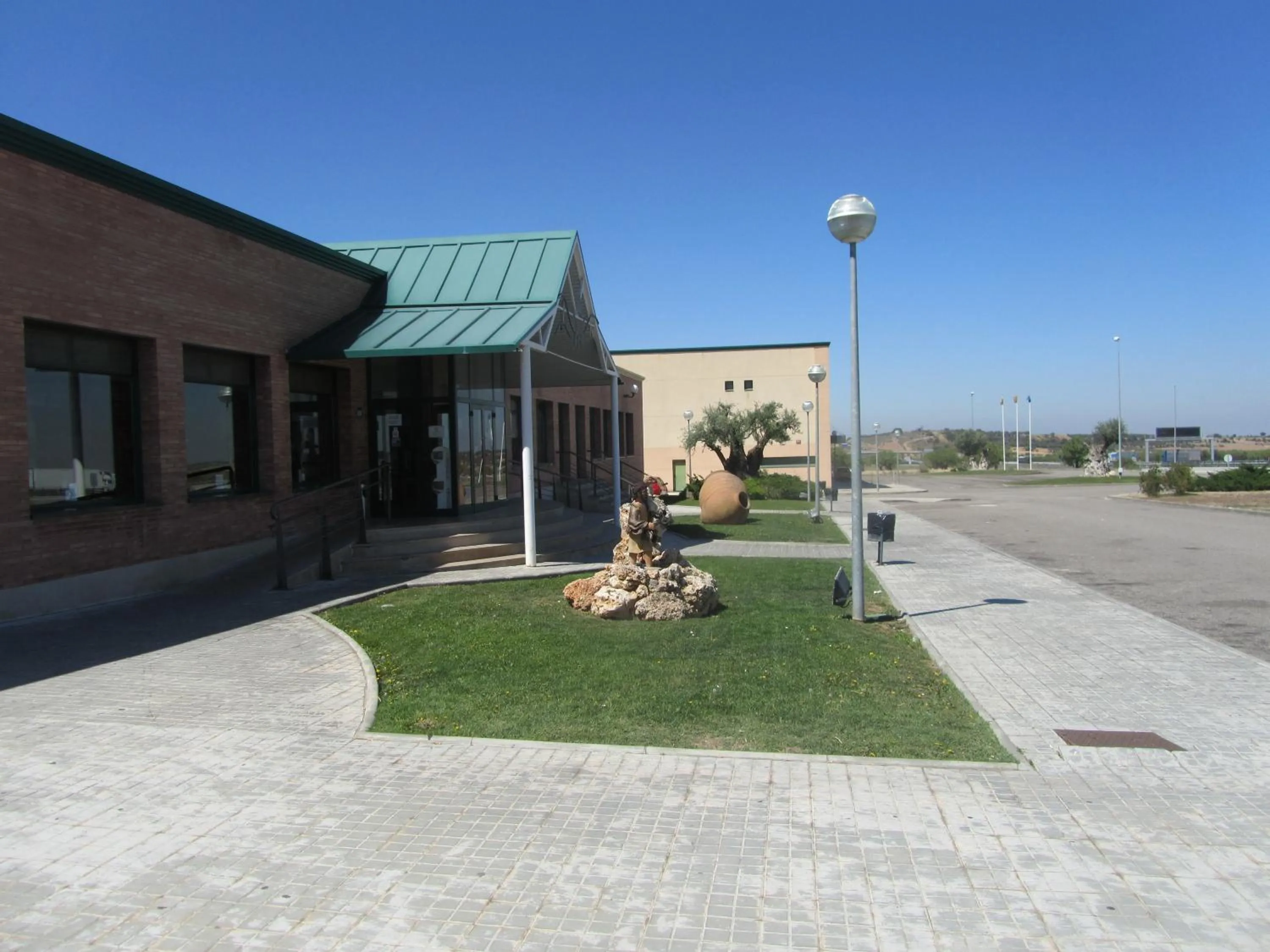 Property building in Sommelier Hostelera SL