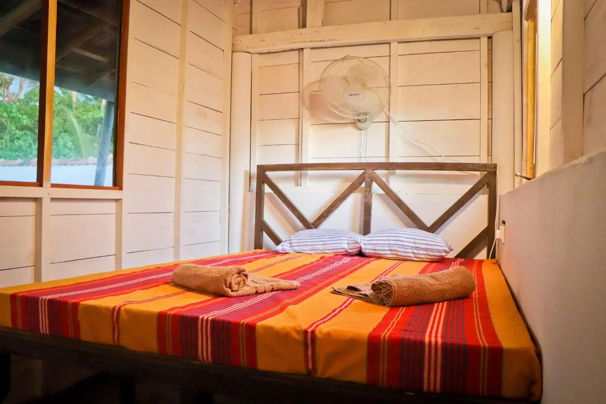 Double Room with Shared Bathroom in Lala's Place Double Room with Shared Bathroom in Lala's Place