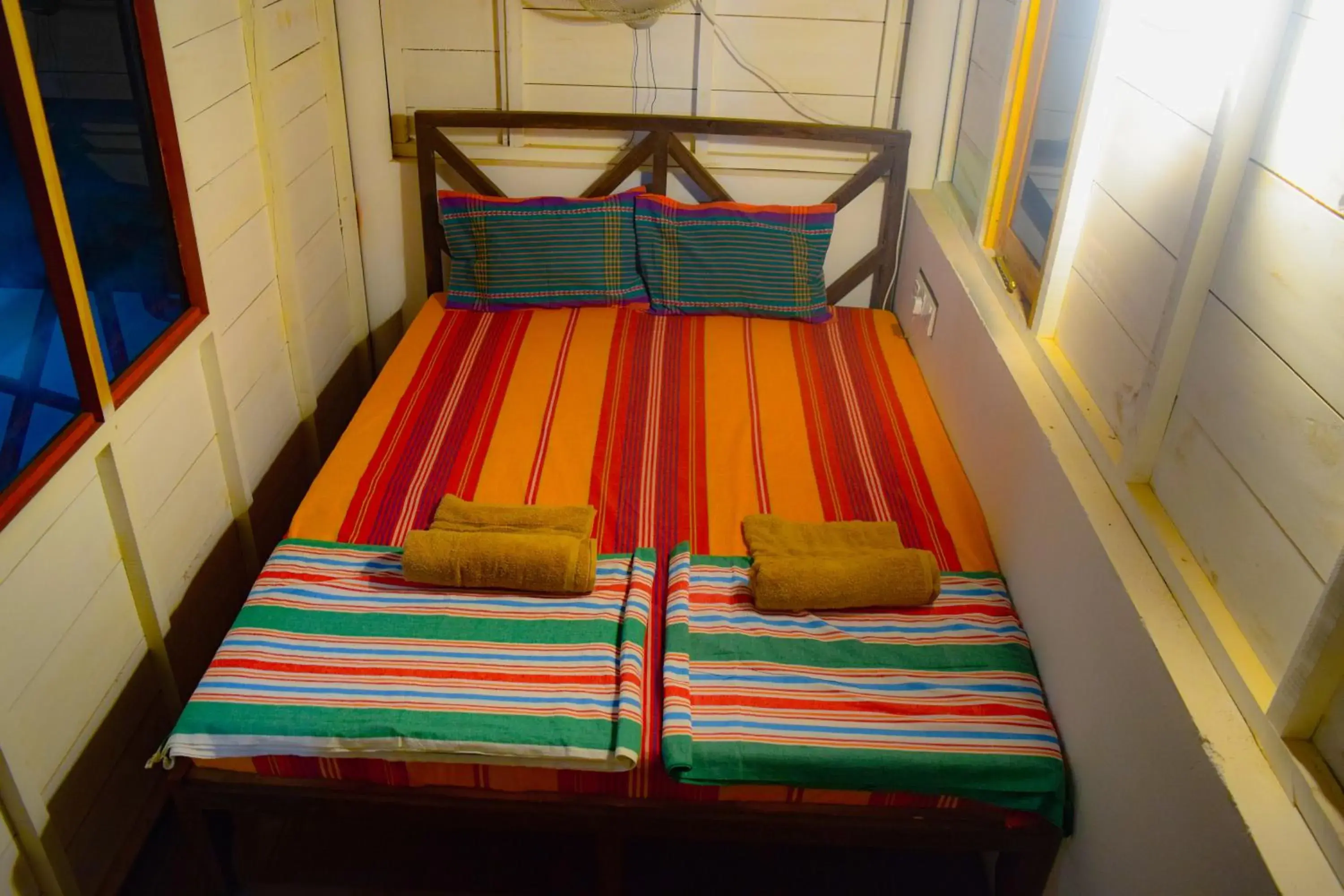 Single Room with Shared Bathroom - single occupancy in Lala's Place Single Room with Shared Bathroom - single occupancy in Lala's Place