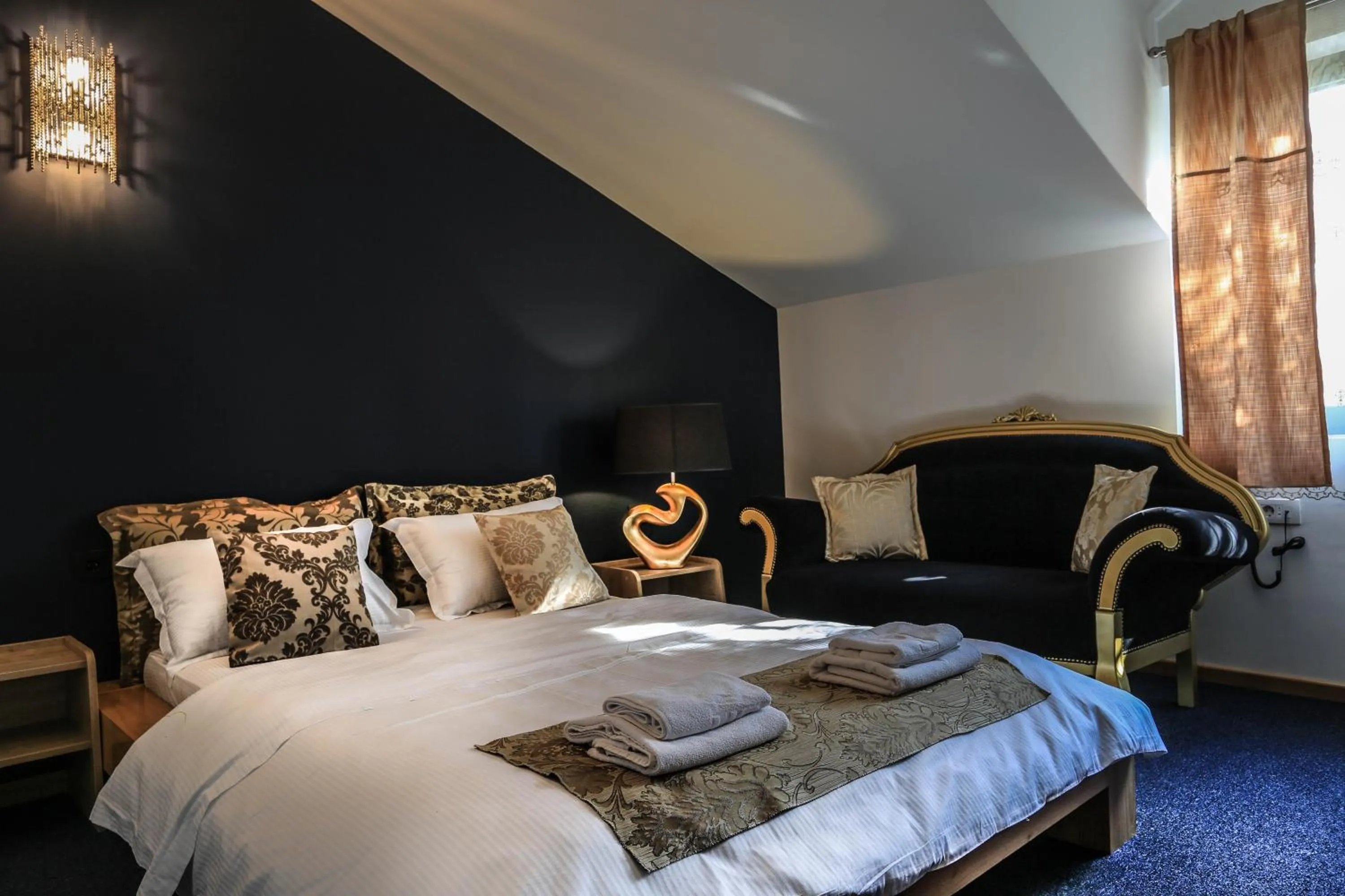 Bed in GARNI HOTEL ATRIUM