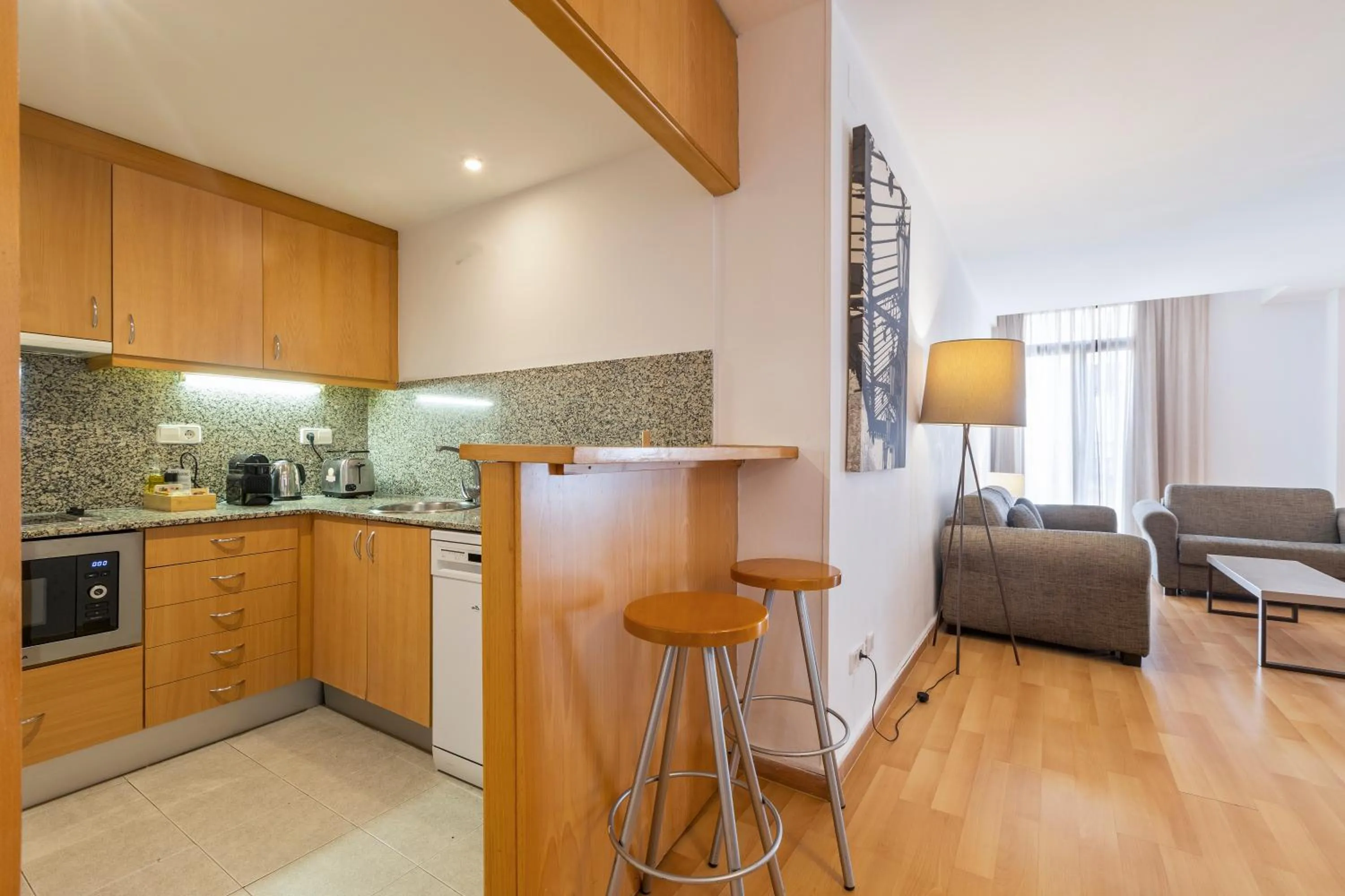 Kitchen or kitchenette in Aspasios Plaza Real Apartments