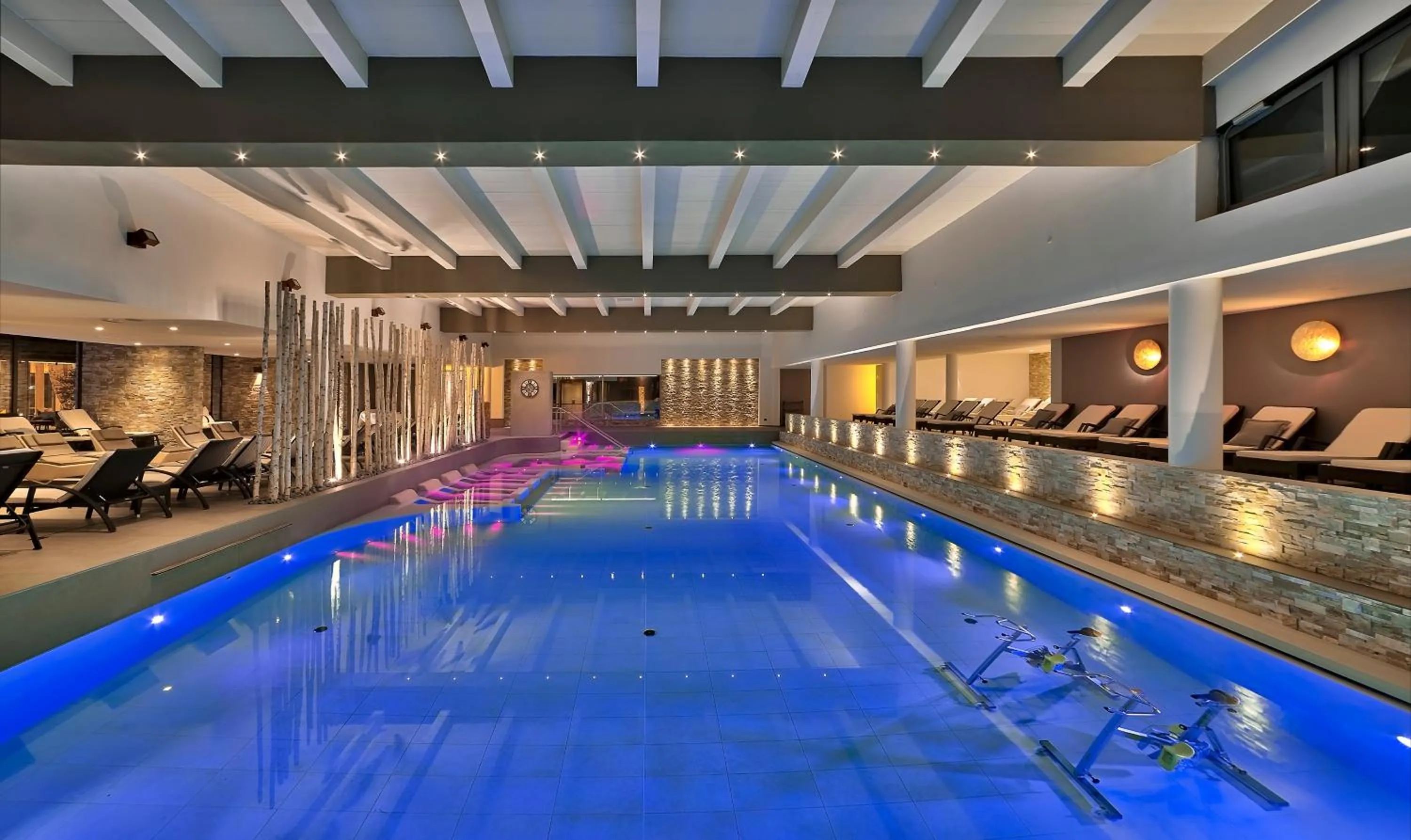 Swimming pool in Esplanade Tergesteo - Luxury Retreat