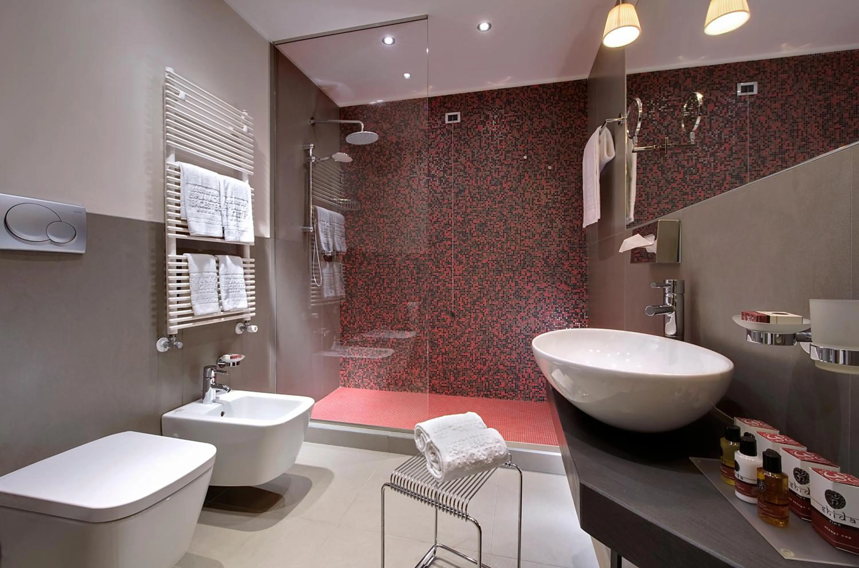 Shower in Esplanade Tergesteo - Luxury Retreat